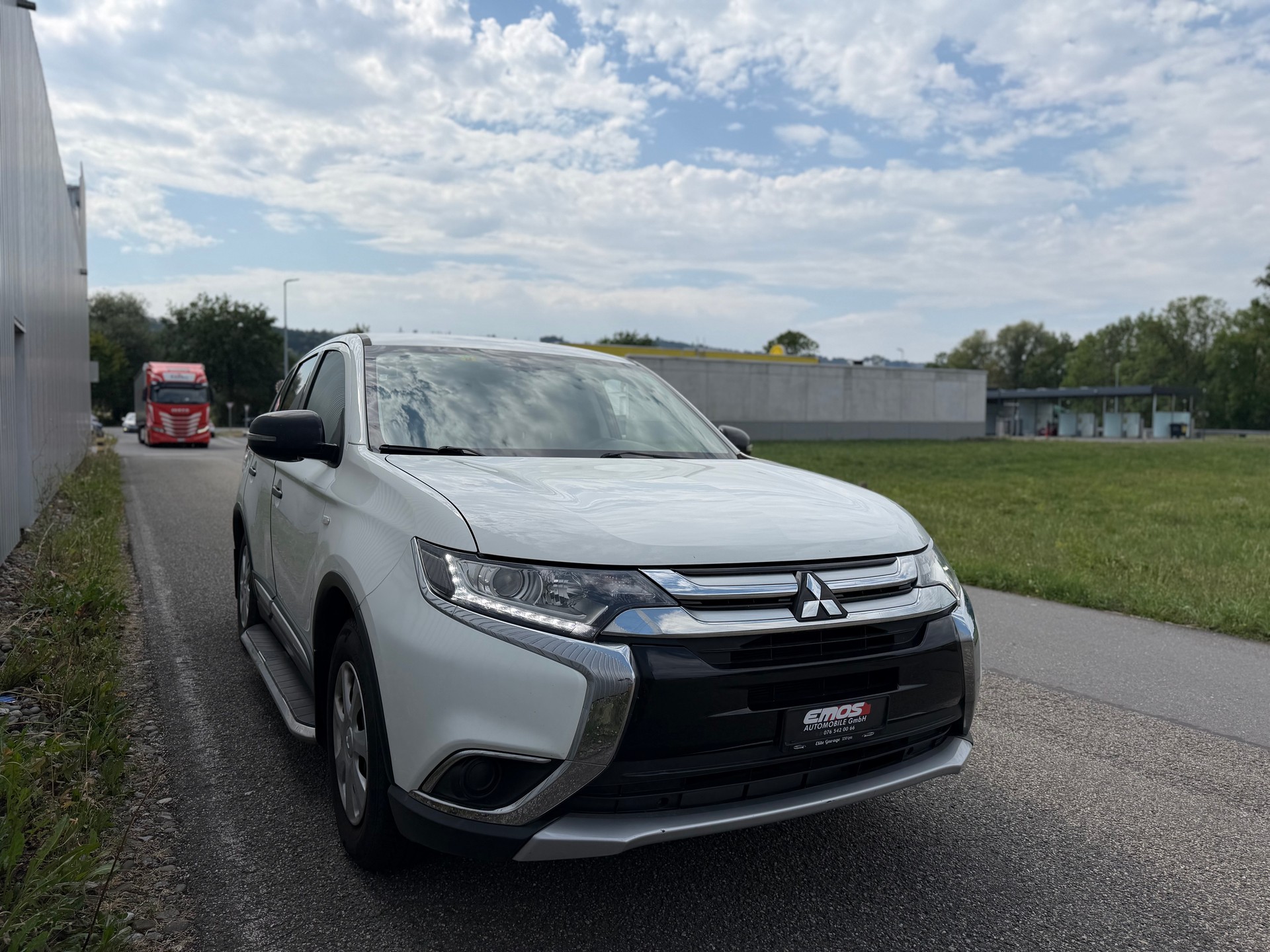 MITSUBISHI Outlander 2.0 Pure 2WD-image-2