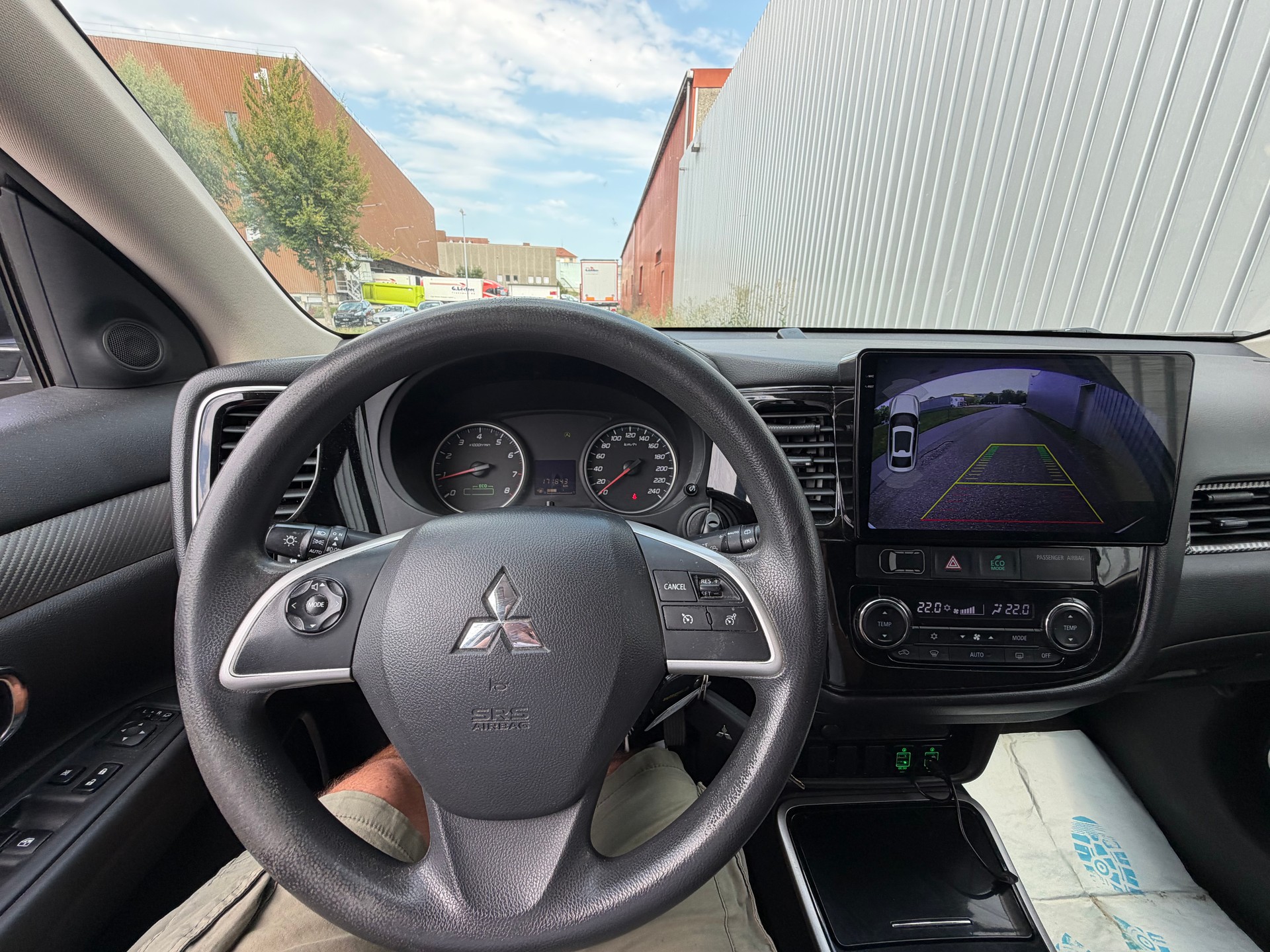 MITSUBISHI Outlander 2.0 Pure 2WD-image-12