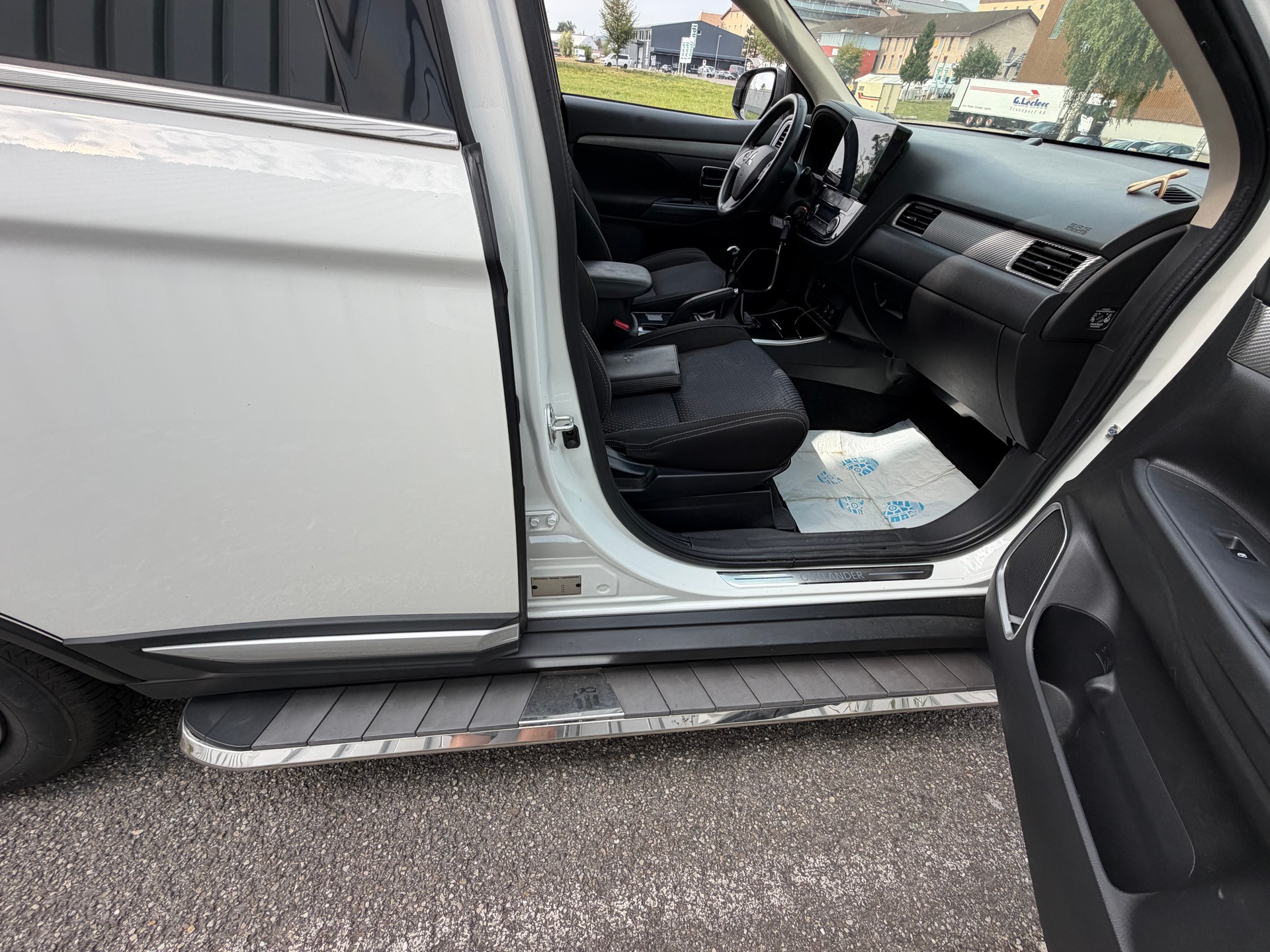 MITSUBISHI Outlander 2.0 Pure 2WD-image-15