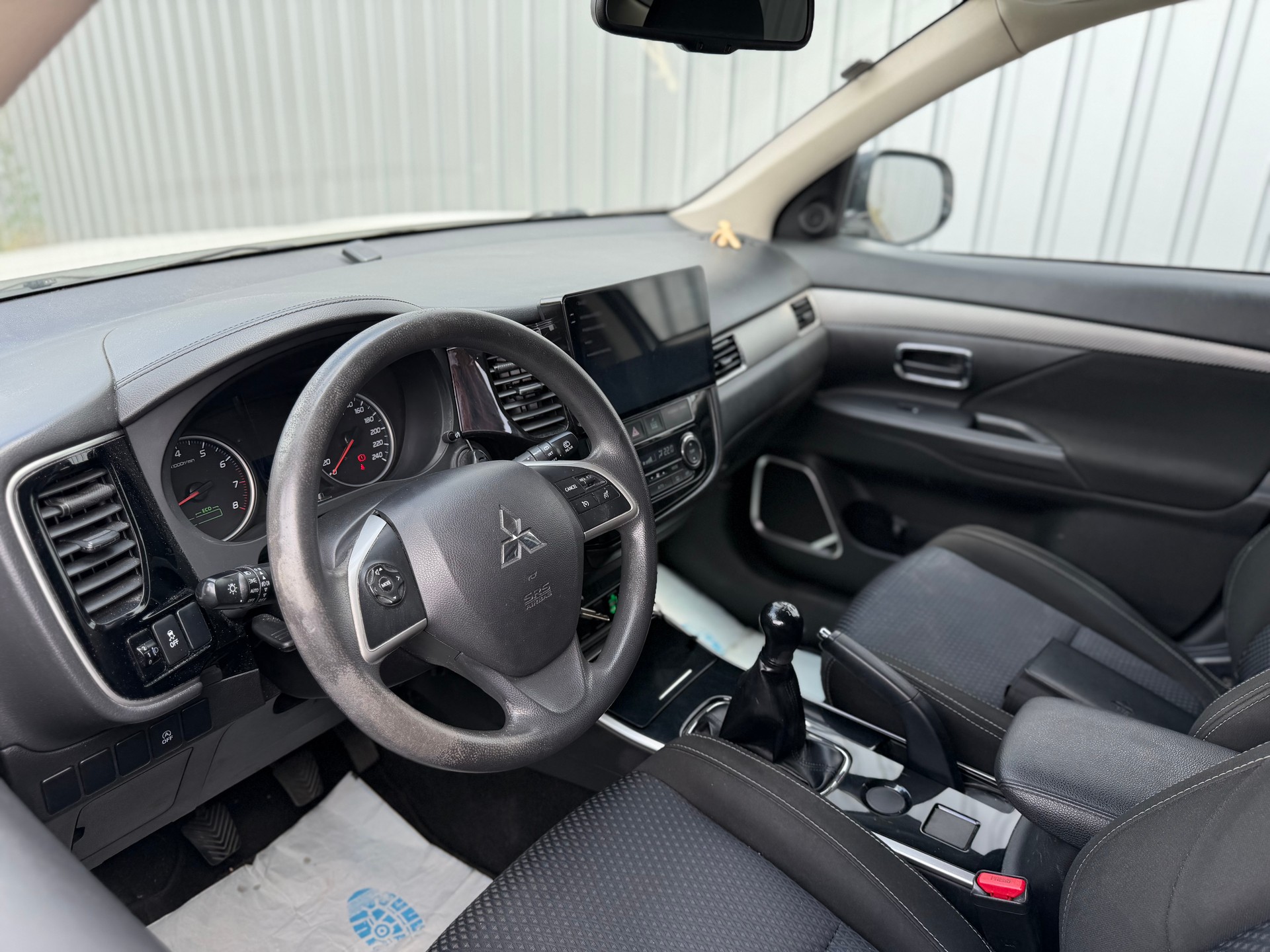 MITSUBISHI Outlander 2.0 Pure 2WD-image-8