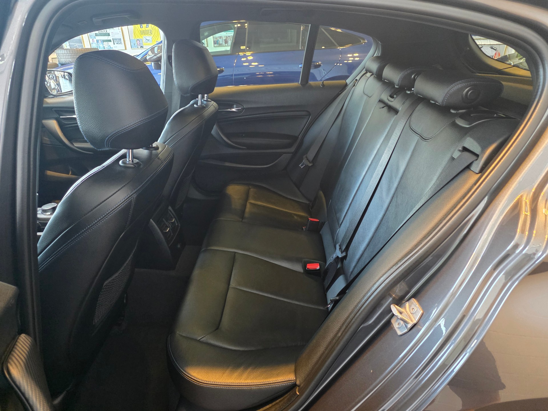 BMW M140i xDrive Swiss Per.Ed-image-10