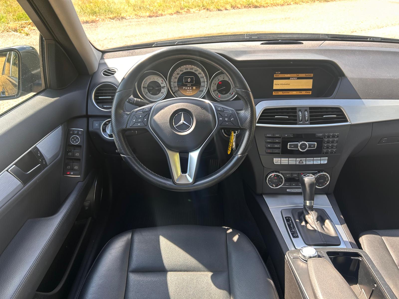 MERCEDES-BENZ C 200 Avantgarde 7G-Tronic-image-16