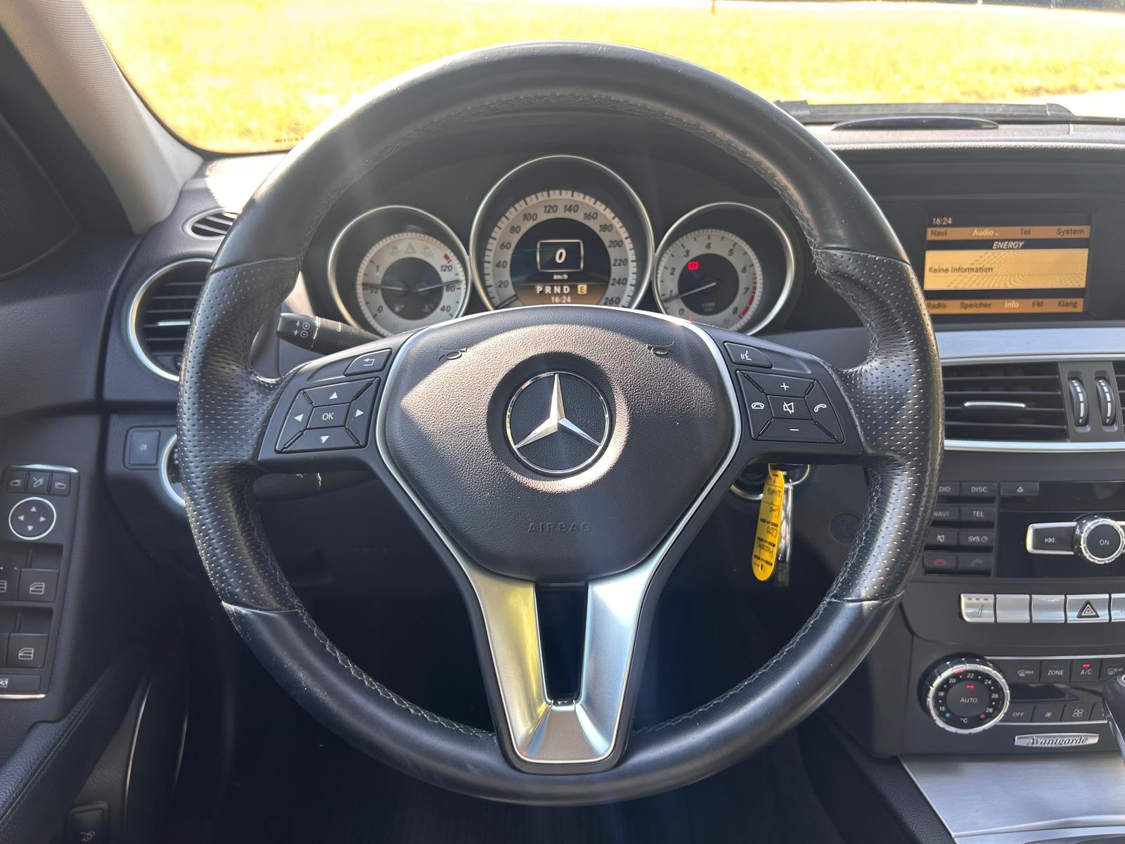 MERCEDES-BENZ C 200 Avantgarde 7G-Tronic-image-17