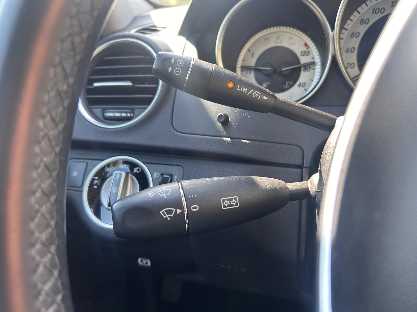 MERCEDES-BENZ C 200 Avantgarde 7G-Tronic-image-19
