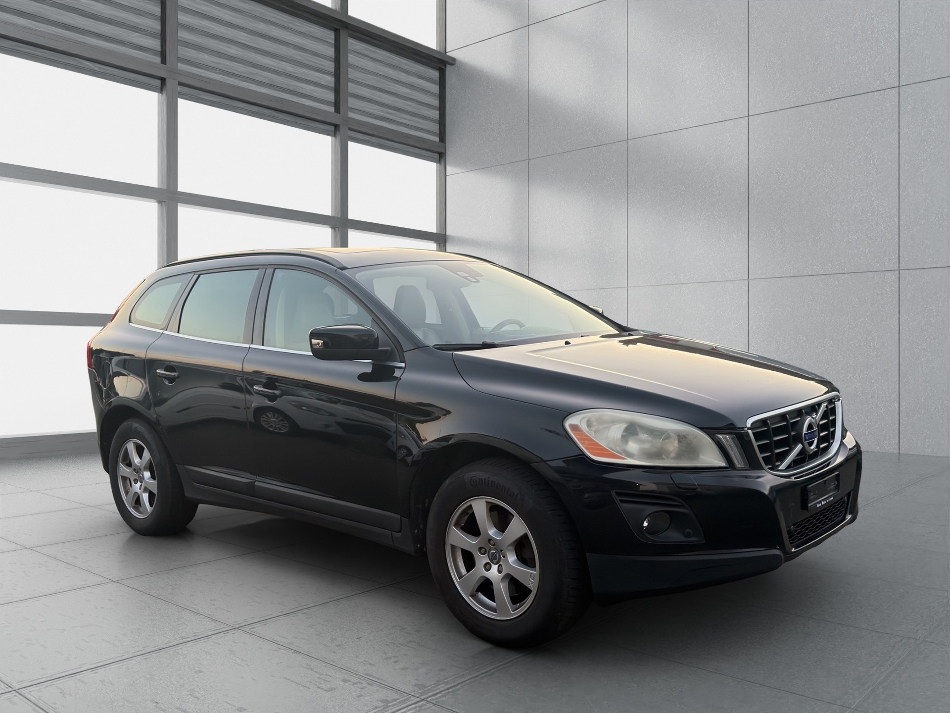 VOLVO XC60 D5 AWD Kinetic Geartronic-image-2