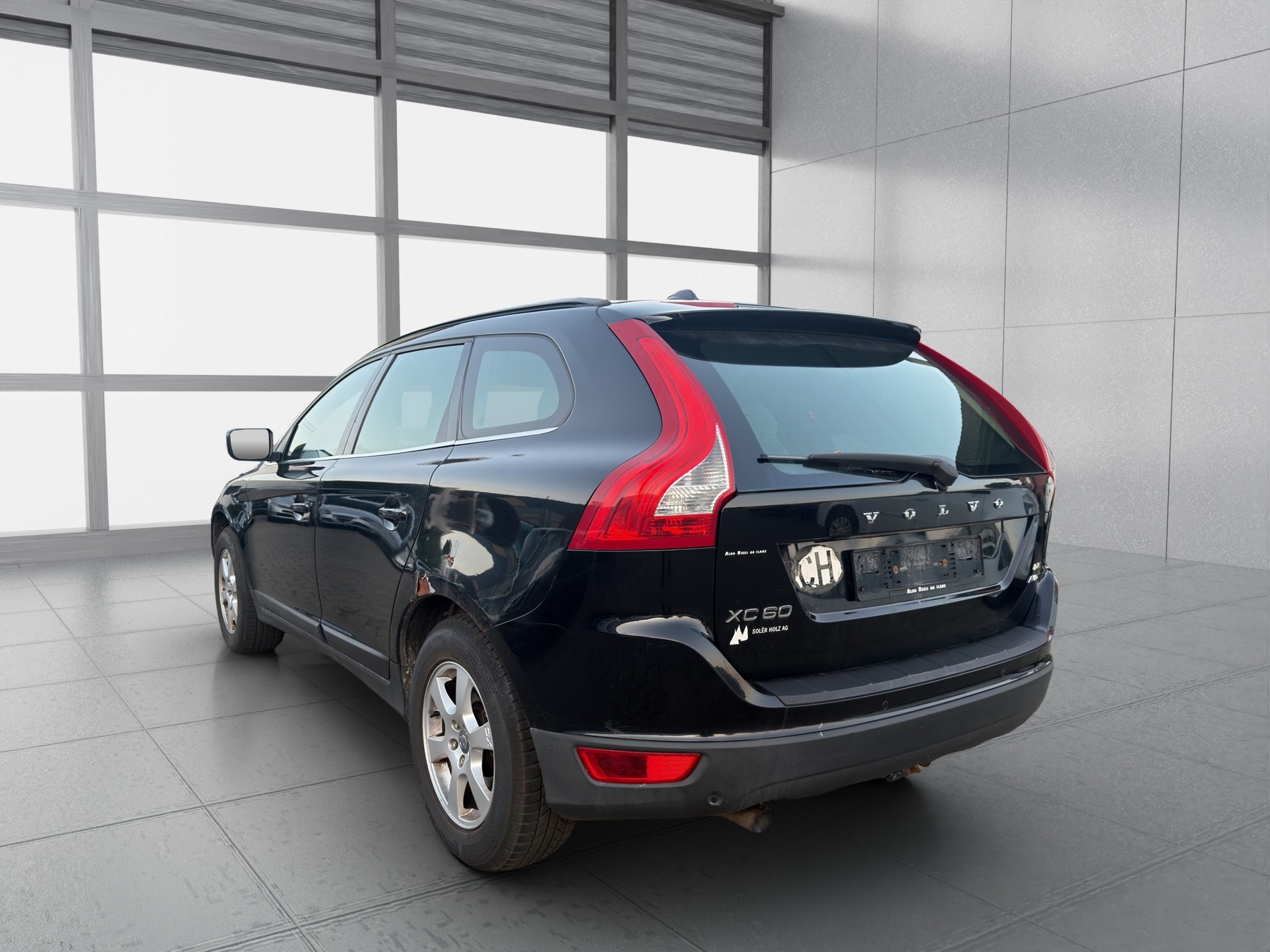 VOLVO XC60 D5 AWD Kinetic Geartronic-image-4