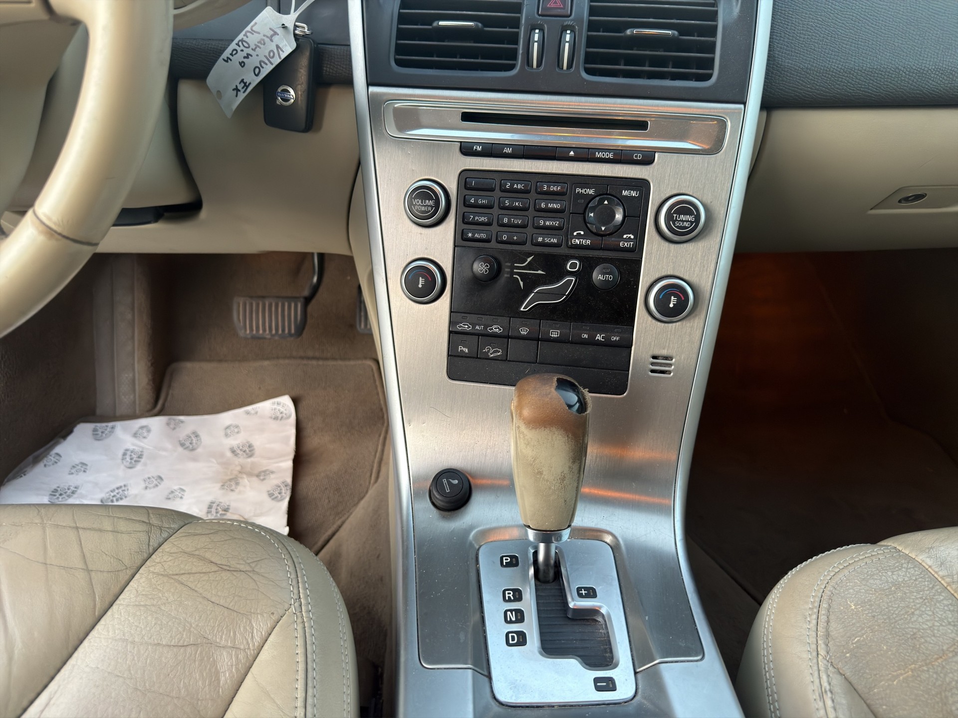 VOLVO XC60 D5 AWD Kinetic Geartronic-image-13