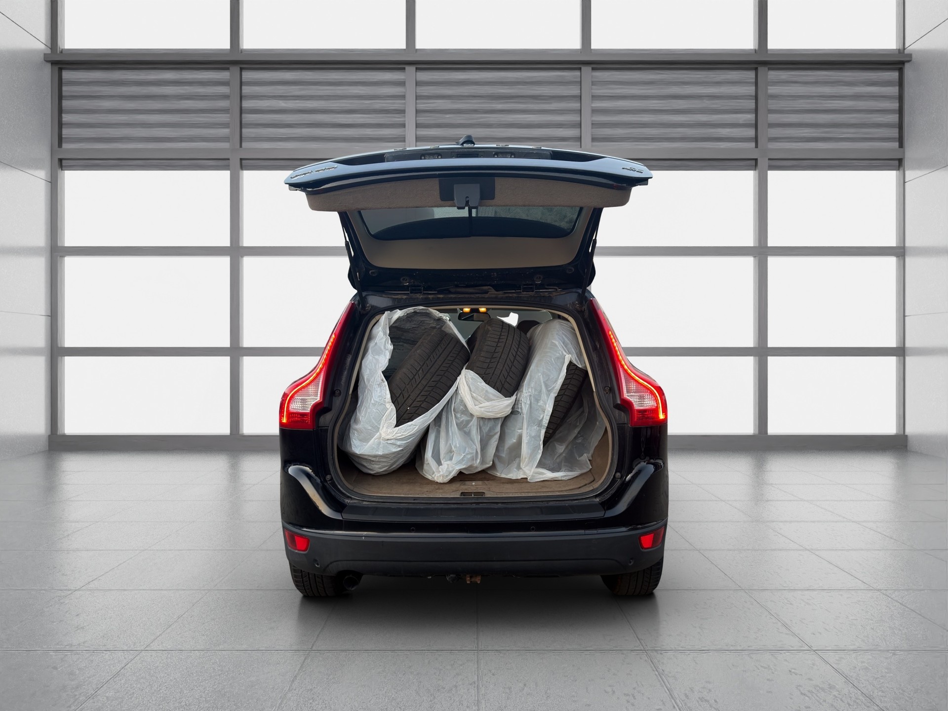 VOLVO XC60 D5 AWD Kinetic Geartronic-image-14