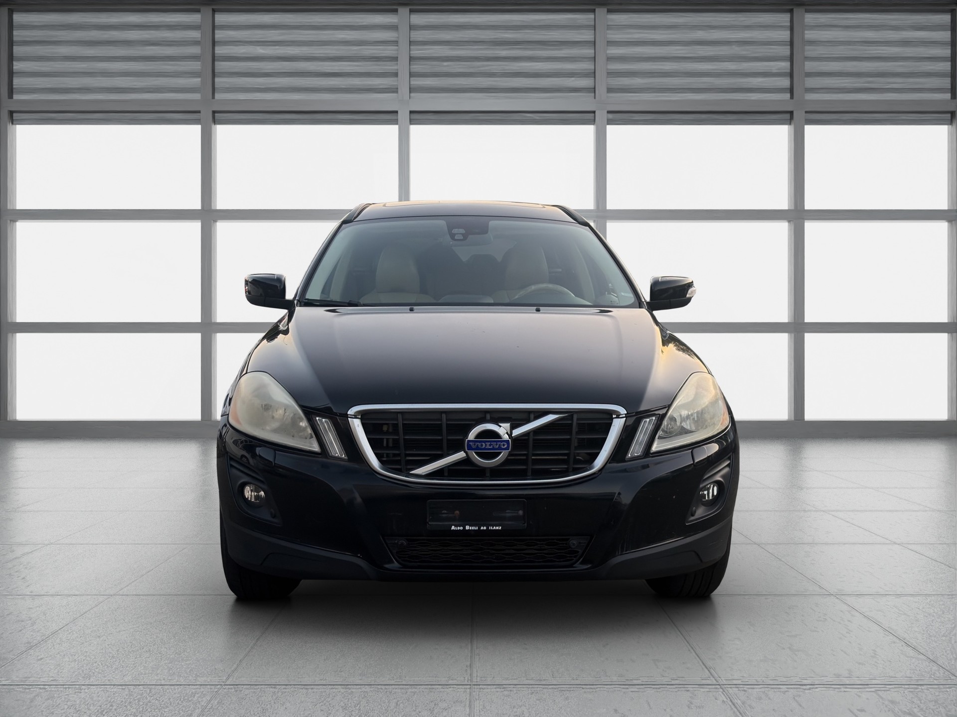 VOLVO XC60 D5 AWD Kinetic Geartronic-image-1