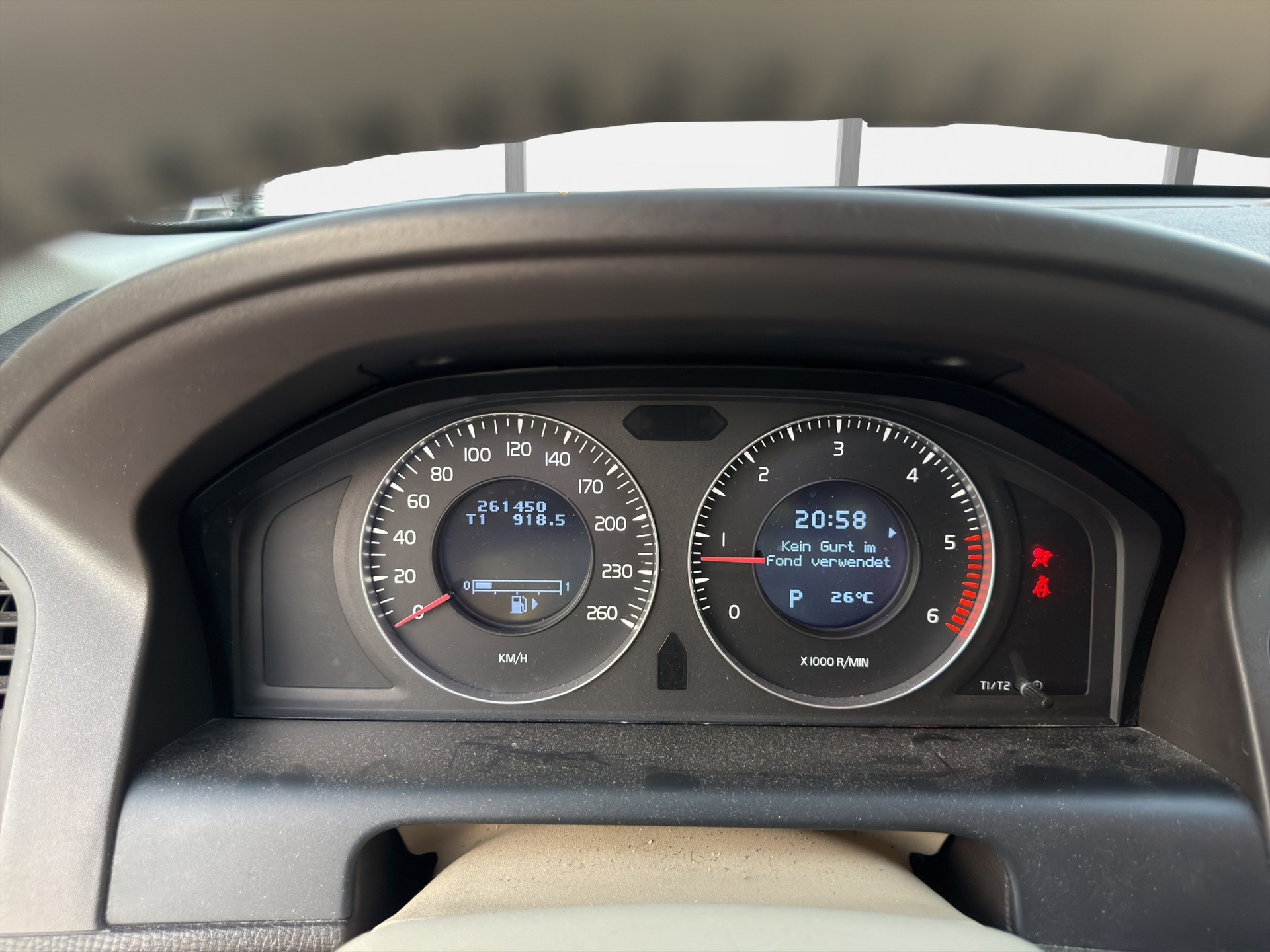 VOLVO XC60 D5 AWD Kinetic Geartronic-image-10