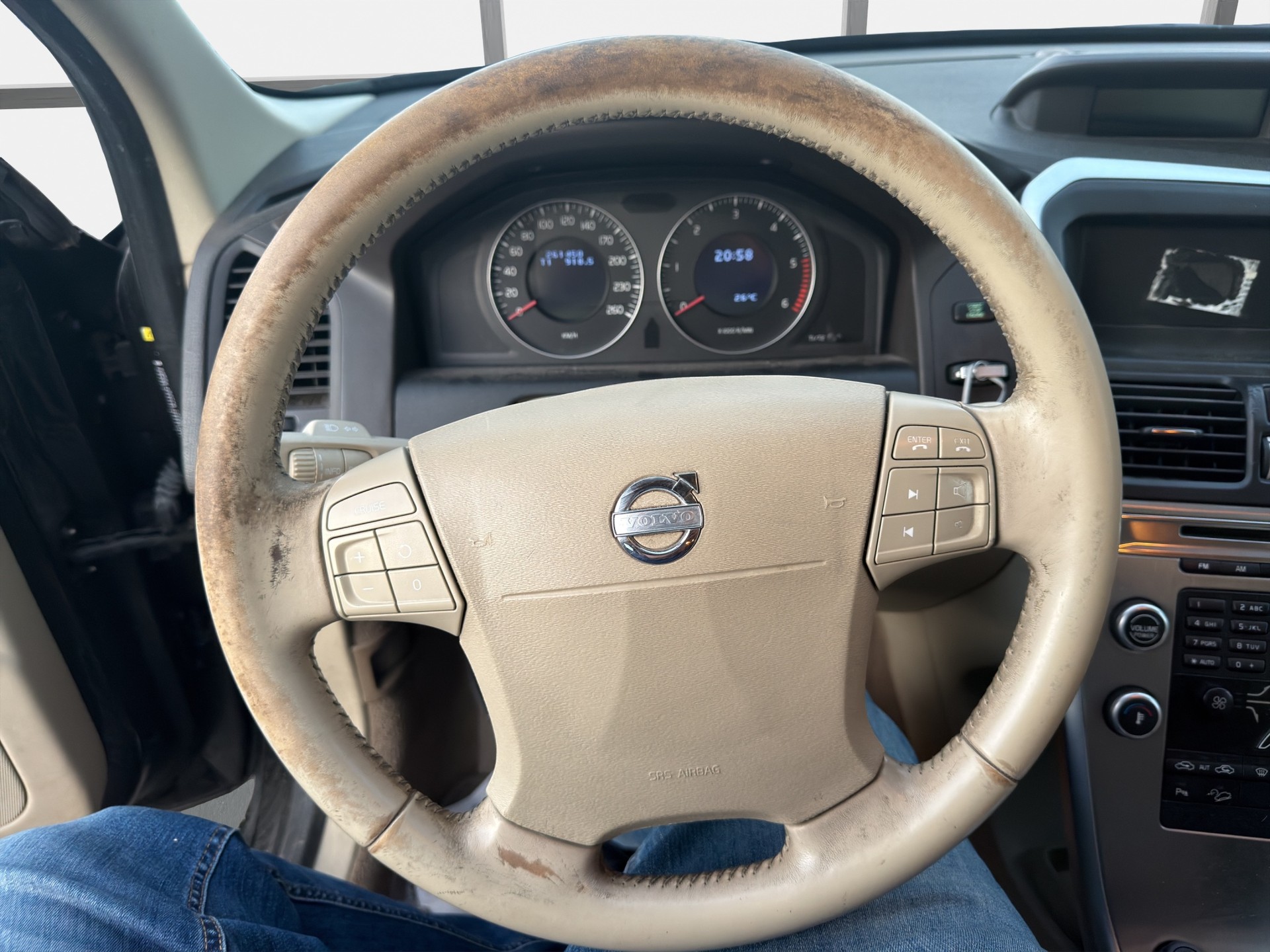 VOLVO XC60 D5 AWD Kinetic Geartronic-image-9