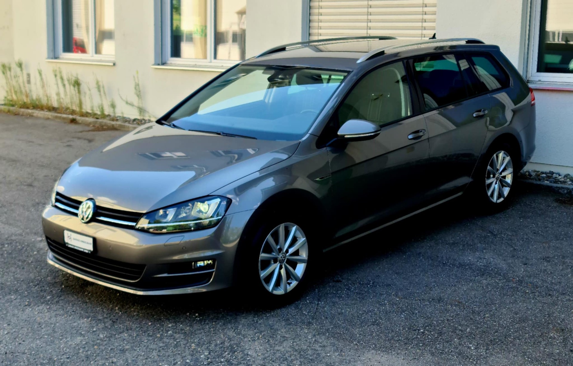 VW Golf Variant 1.6 TDI Comfortline-image-3