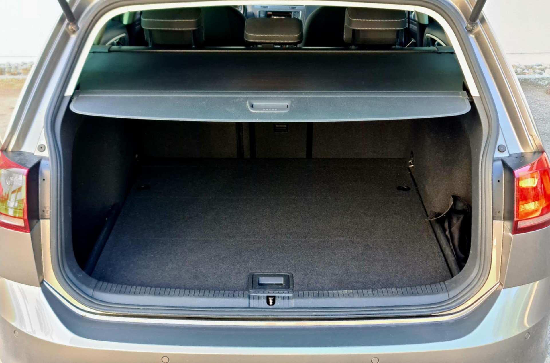 VW Golf Variant 1.6 TDI Comfortline-image-12