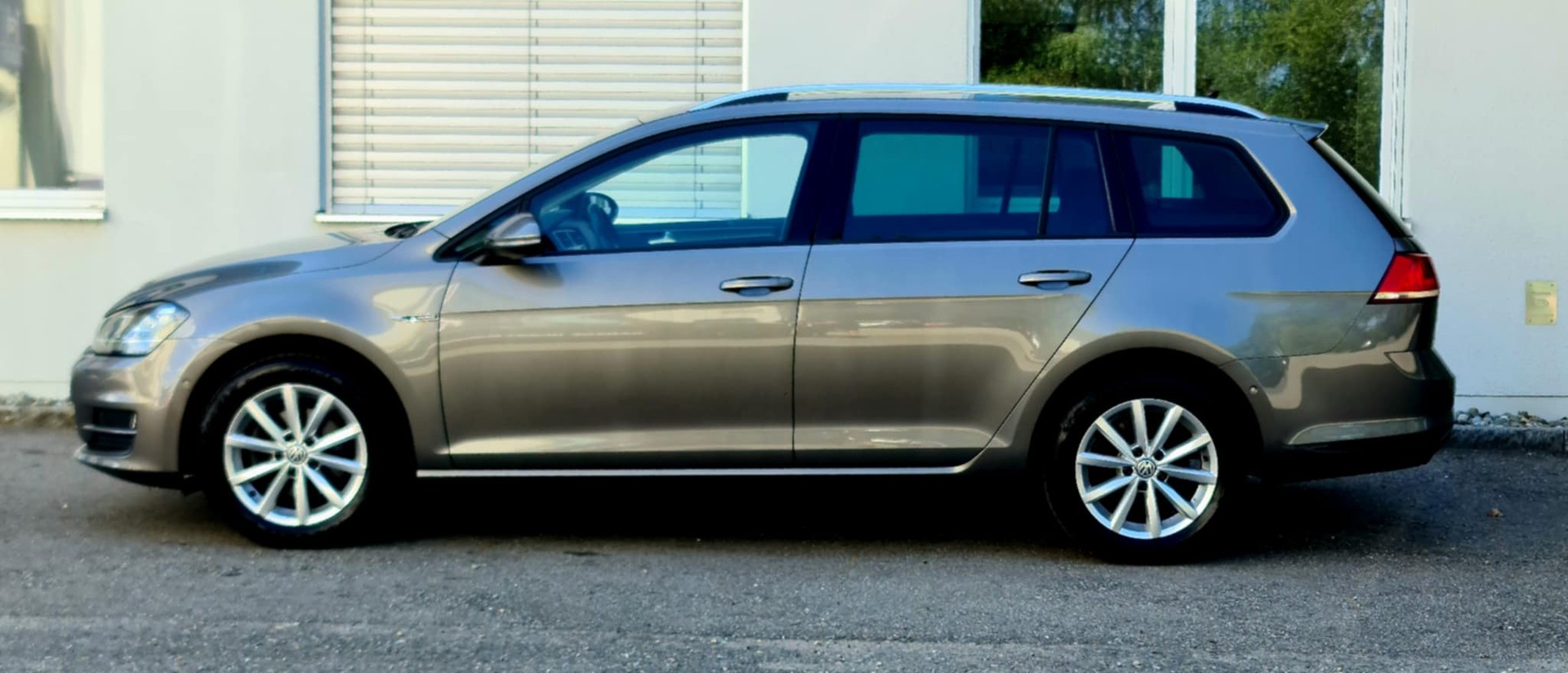 VW Golf Variant 1.6 TDI Comfortline-image-6