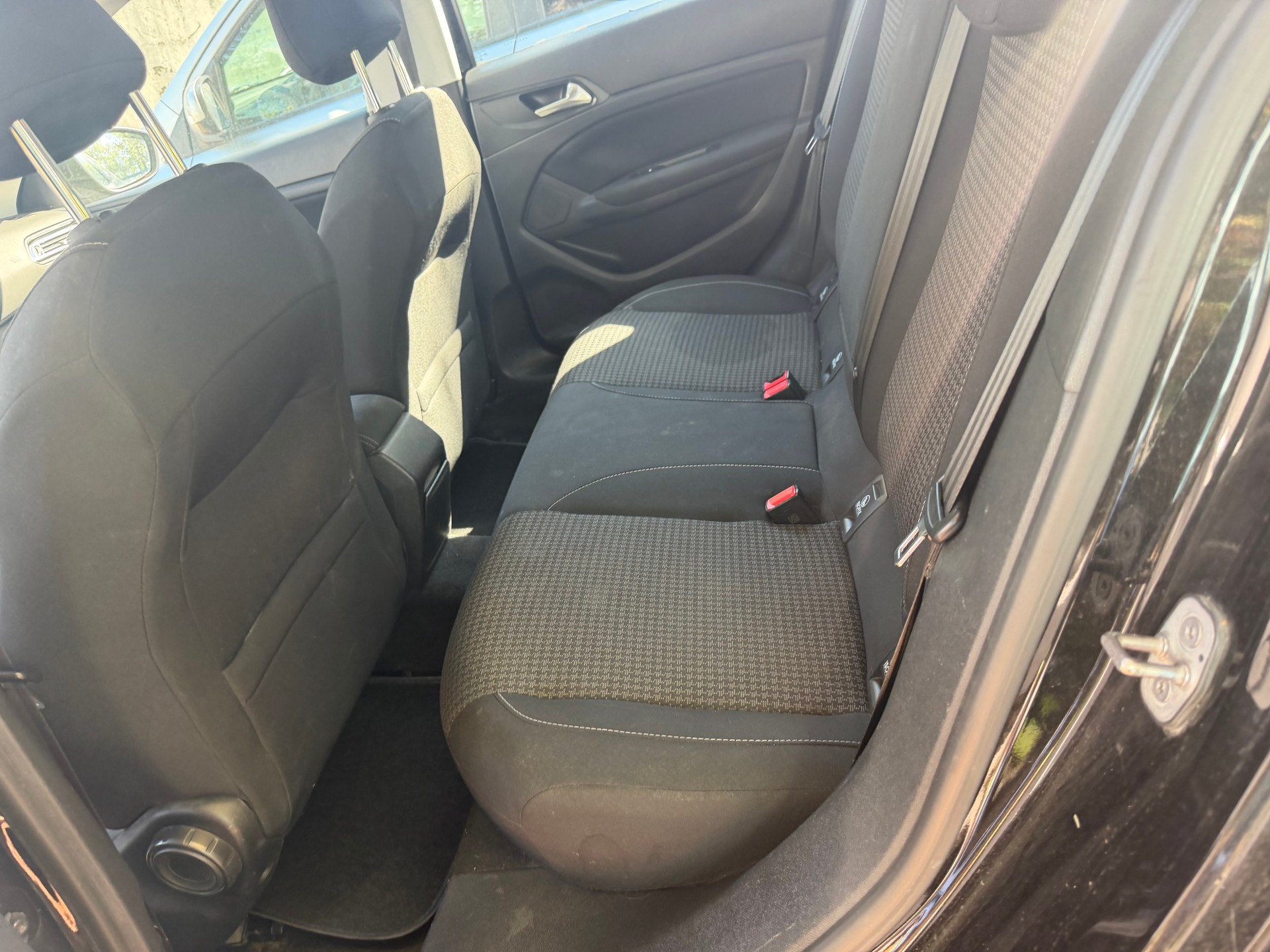 PEUGEOT 308 1.5 BlueHDI Style EAT8-image-7