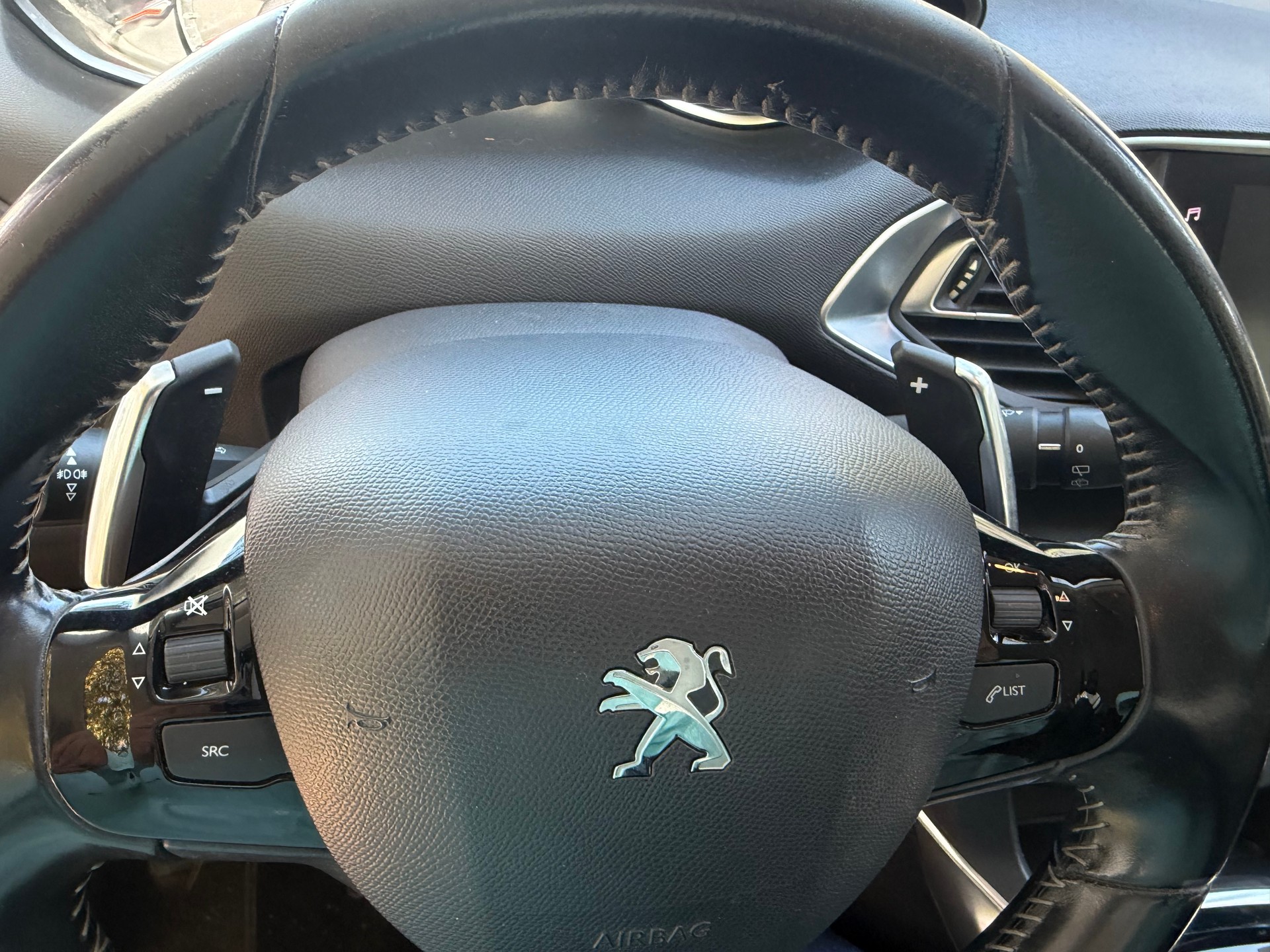 PEUGEOT 308 1.5 BlueHDI Style EAT8-image-14