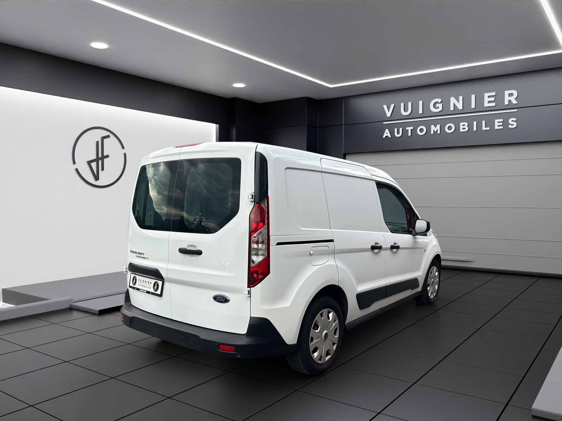 FORD Transit Connect Van T200 1.0 EcoBoost Trend-image-4