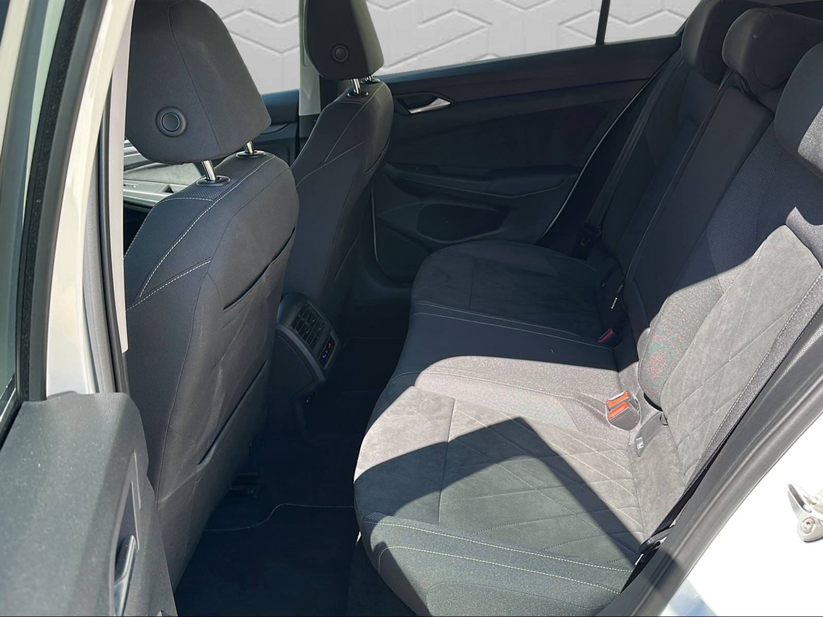 VW Golf 1.4 TSI PHEV Selection-image-15