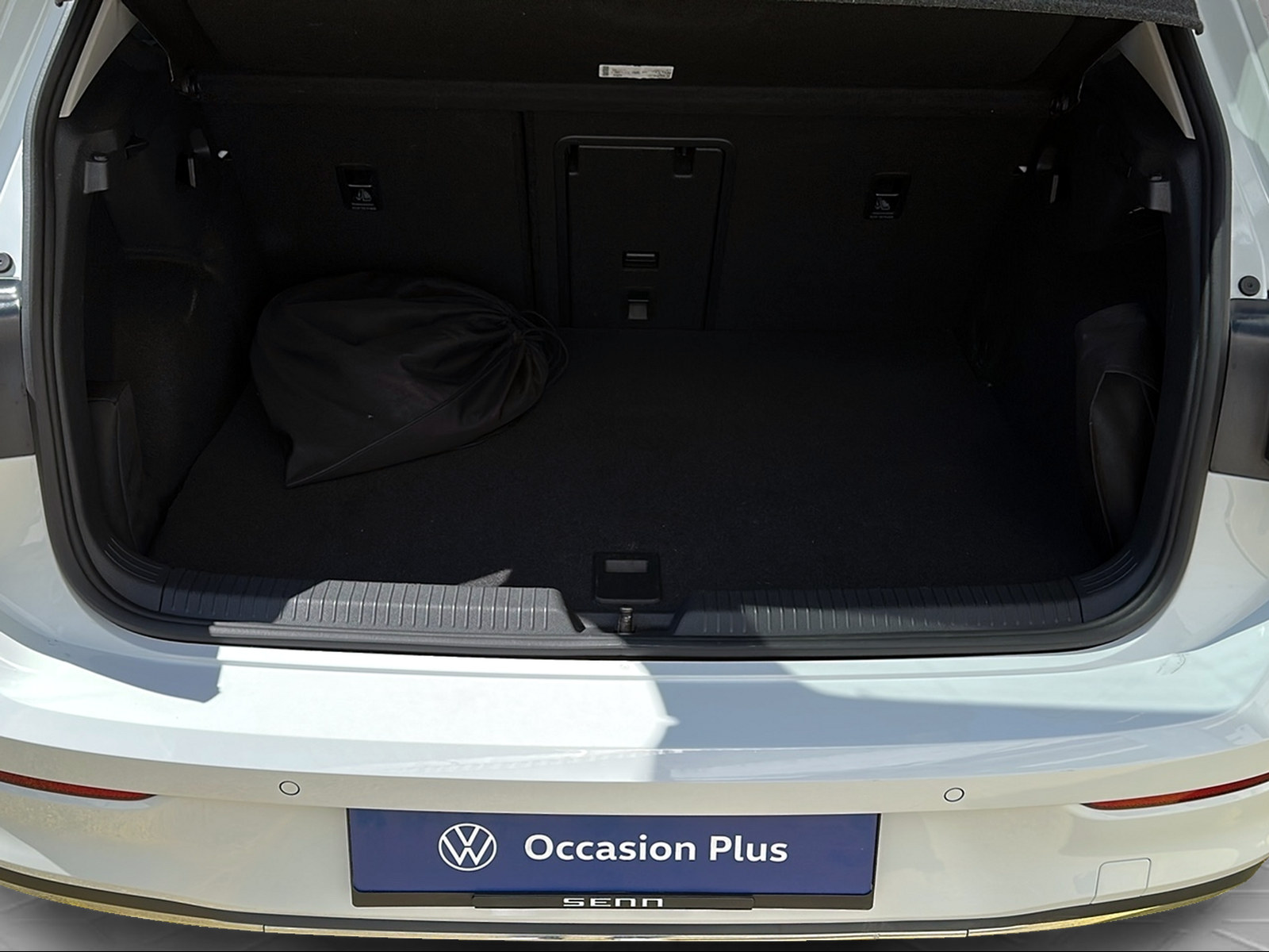 VW Golf 1.4 TSI PHEV Selection-image-9