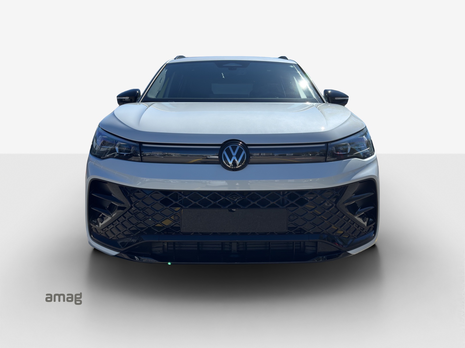 VW Tiguan 2.0 TSI DSG R-Line 4Motion-image-6