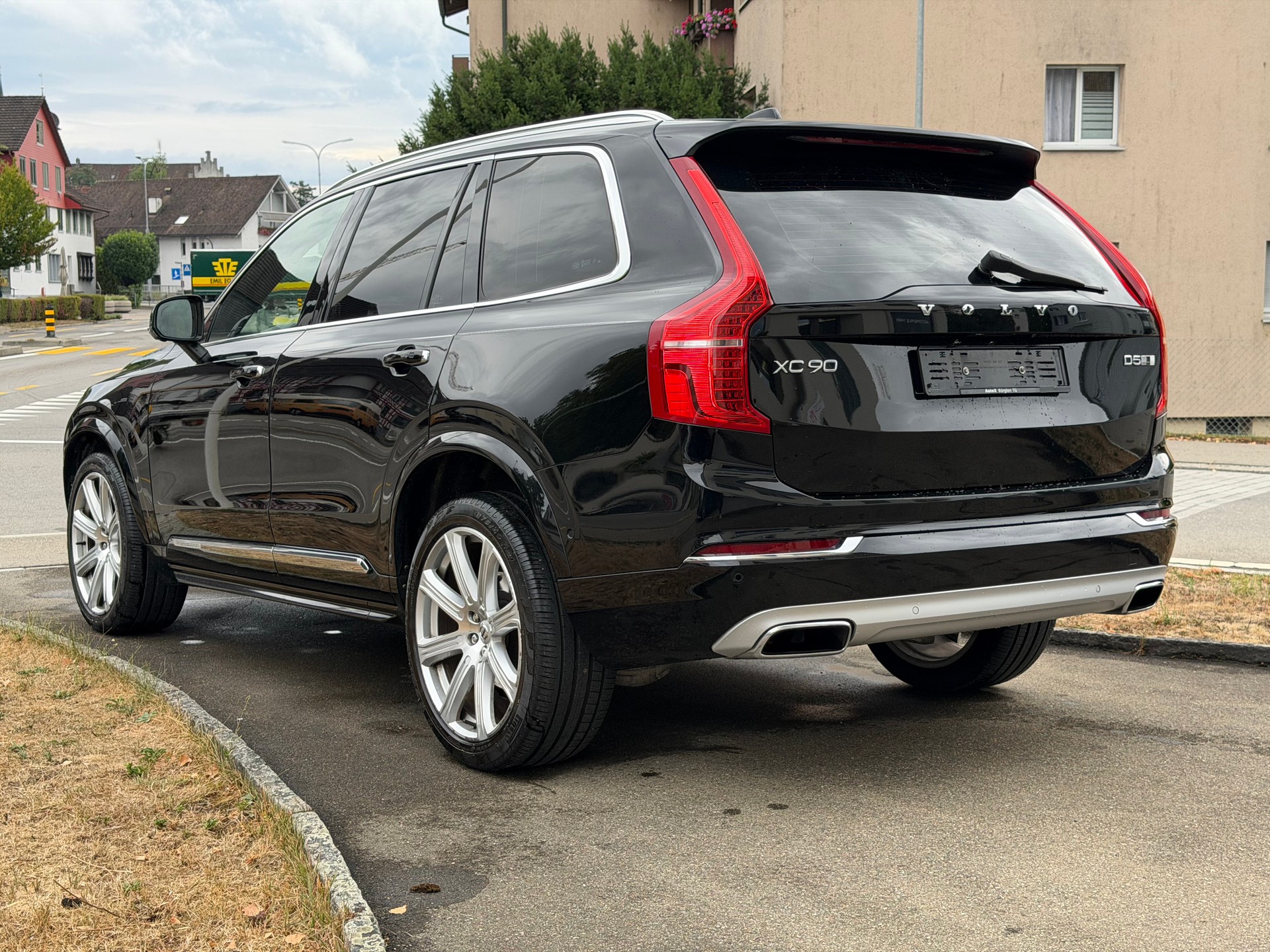VOLVO XC90 D5 AWD Kinetic Geartronic 7 Sitze-image-6