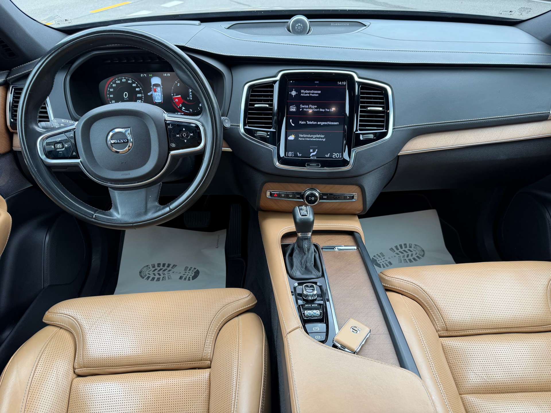 VOLVO XC90 D5 AWD Kinetic Geartronic 7 Sitze-image-10