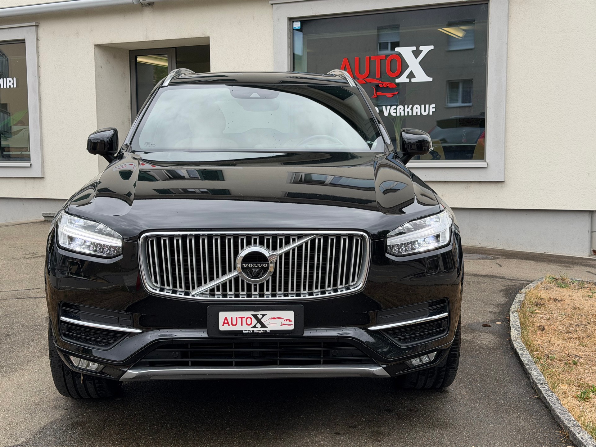 VOLVO XC90 D5 AWD Kinetic Geartronic 7 Sitze-image-3