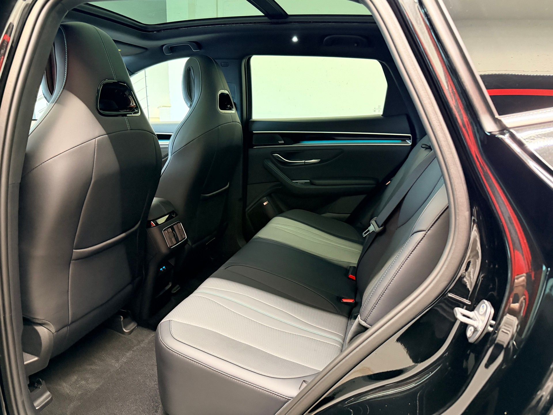 BYD Seal U DM-i Design AWD-image-13