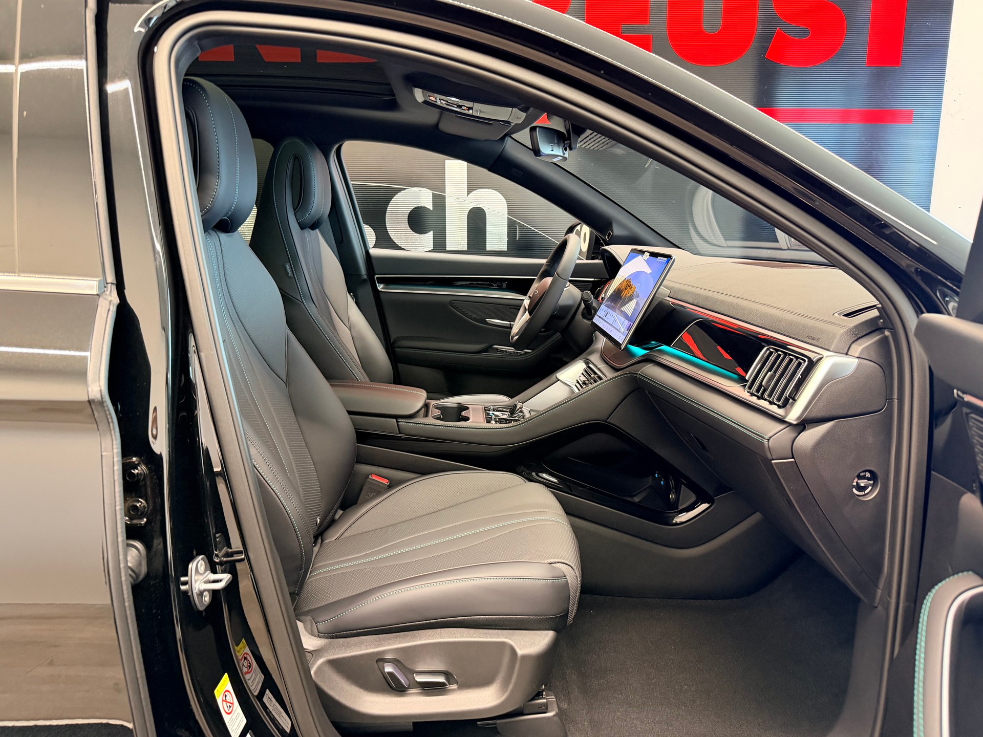 BYD Seal U DM-i Design AWD-image-19