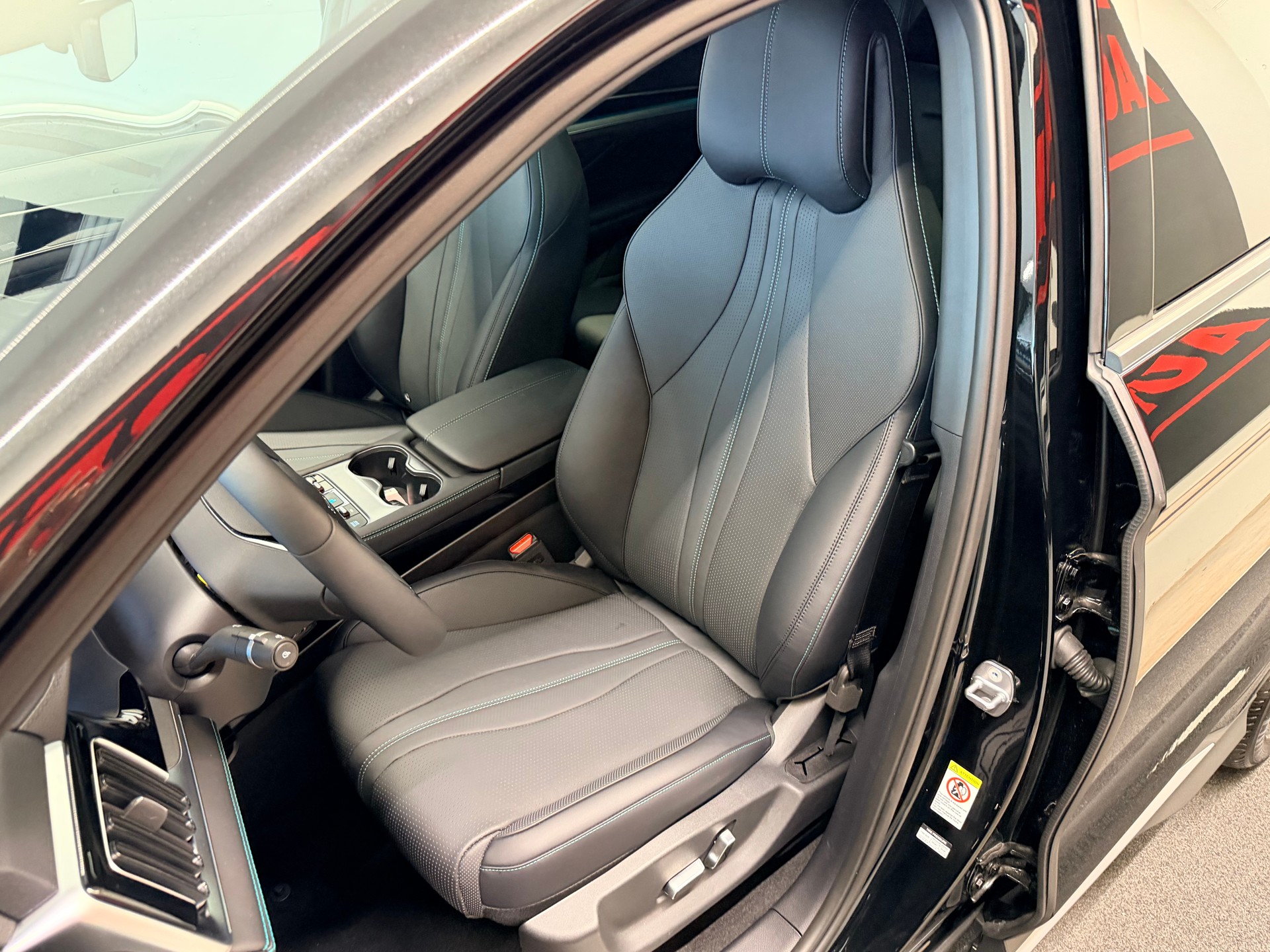 BYD Seal U DM-i Design AWD-image-12