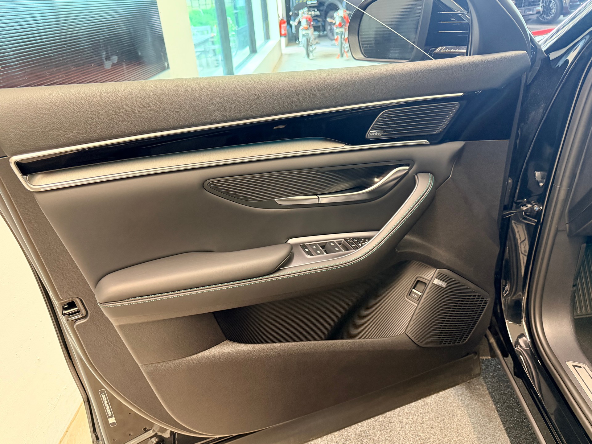 BYD Seal U DM-i Design AWD-image-10
