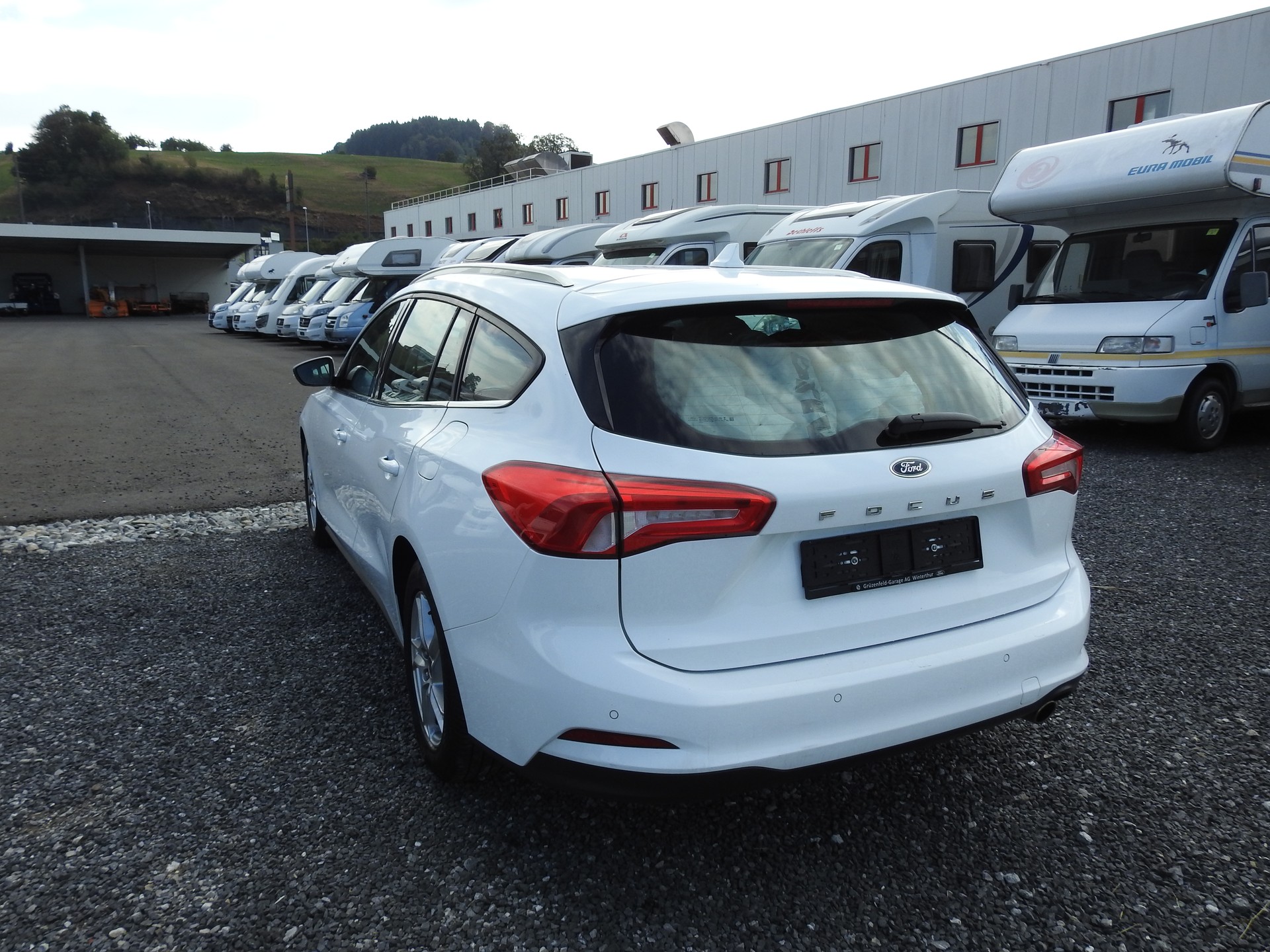 FORD Focus 1.5 TDCi Titanium Automatic-image-3