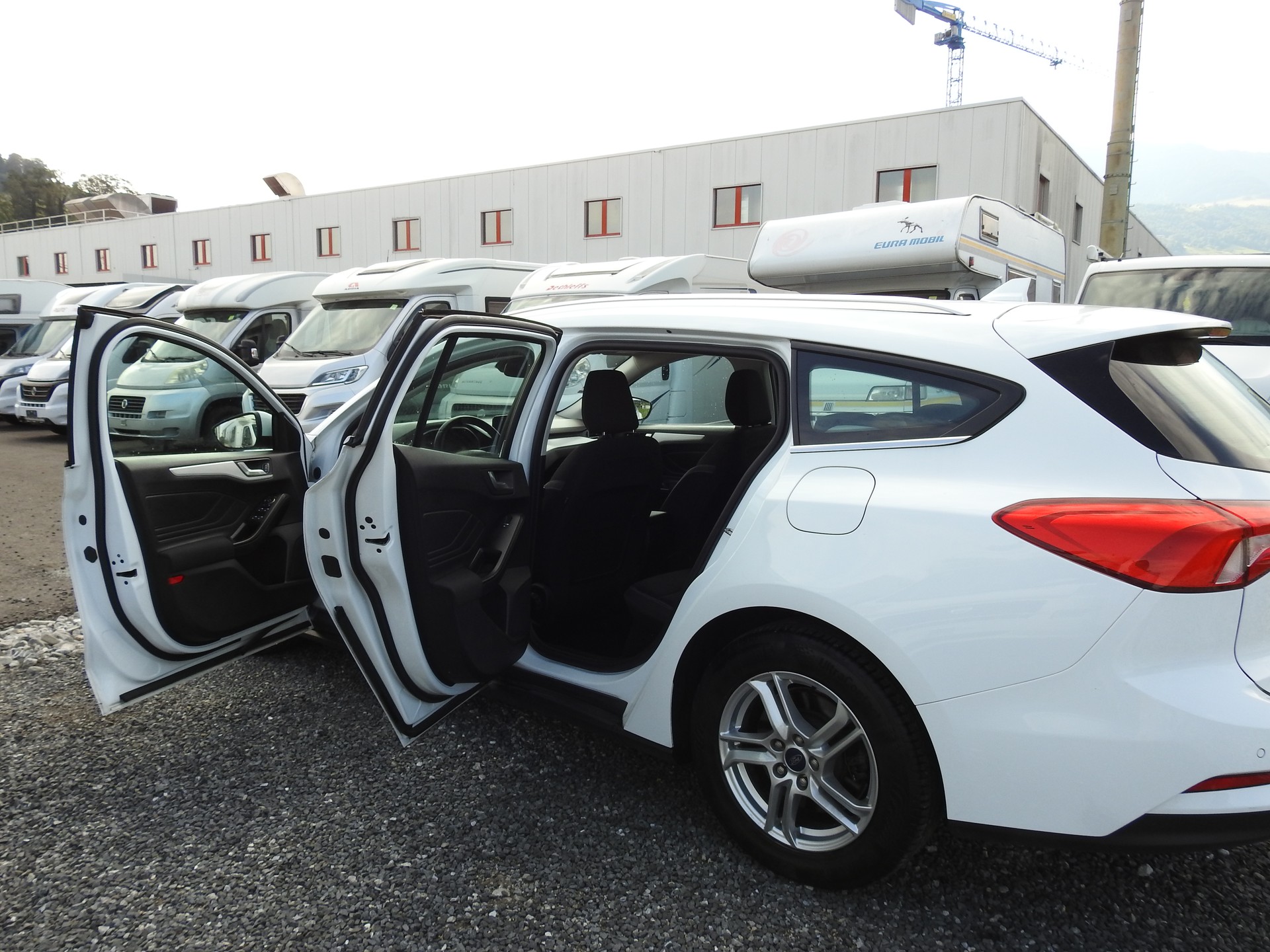 FORD Focus 1.5 TDCi Titanium Automatic-image-14