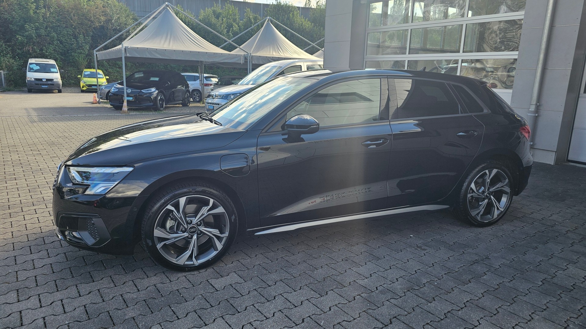 AUDI A3 Sportback 40 TFSI e S line S-tronic-image-13