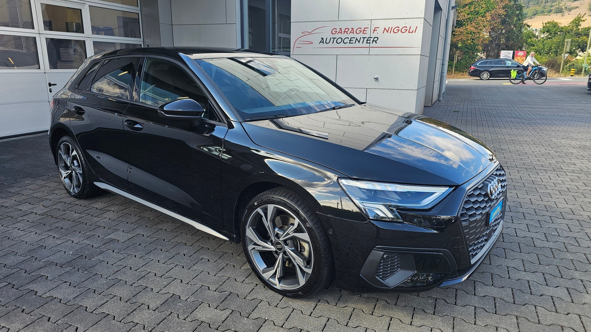 AUDI A3 Sportback 40 TFSI e S line S-tronic-image-1