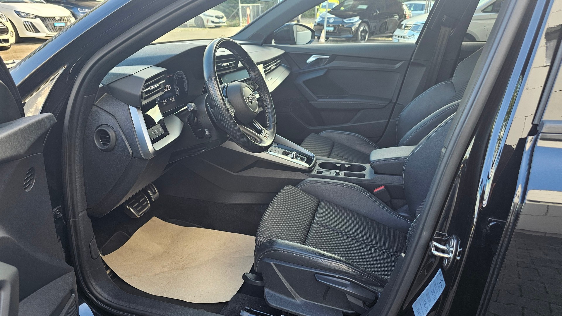 AUDI A3 Sportback 40 TFSI e S line S-tronic-image-17