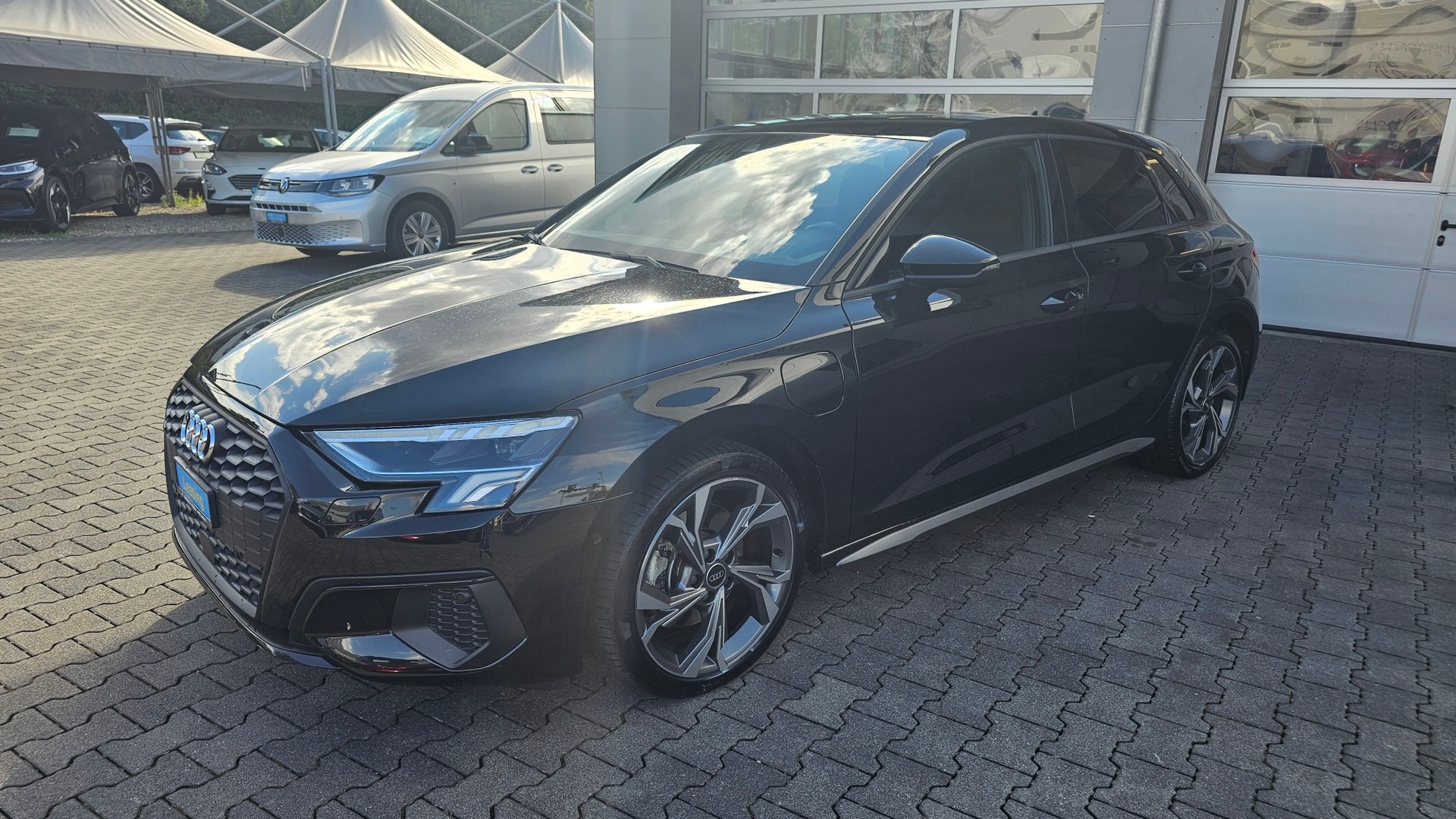 AUDI A3 Sportback 40 TFSI e S line S-tronic-image-14