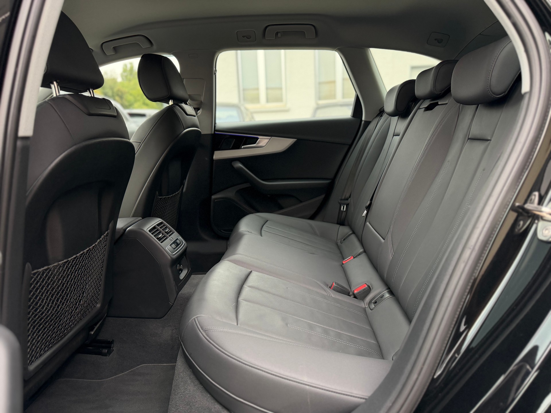 AUDI A4 Avant 40 TDI advanced Attraction quattro S-tronic-image-10