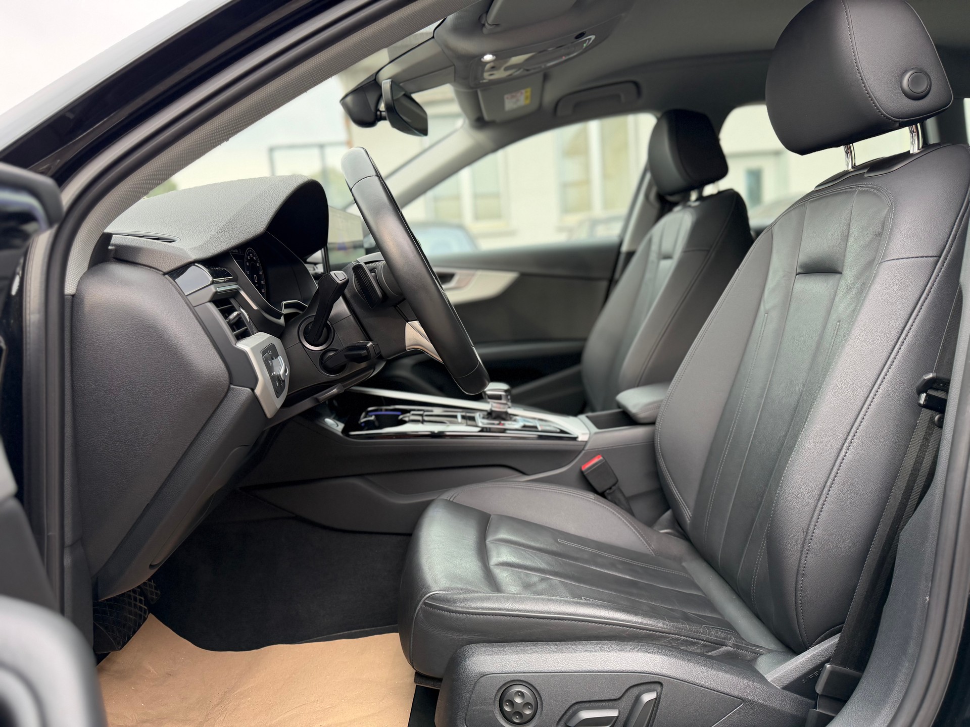 AUDI A4 Avant 40 TDI advanced Attraction quattro S-tronic-image-9