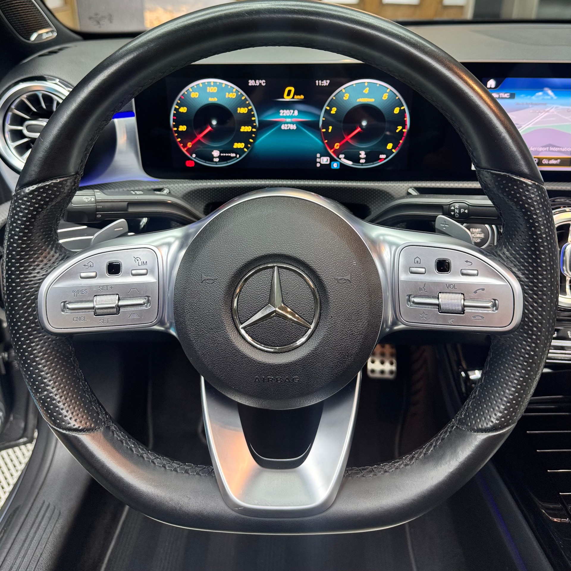 MERCEDES-BENZ A 250 4Matic AMG Line 4Matic 7G-DCT-image-8