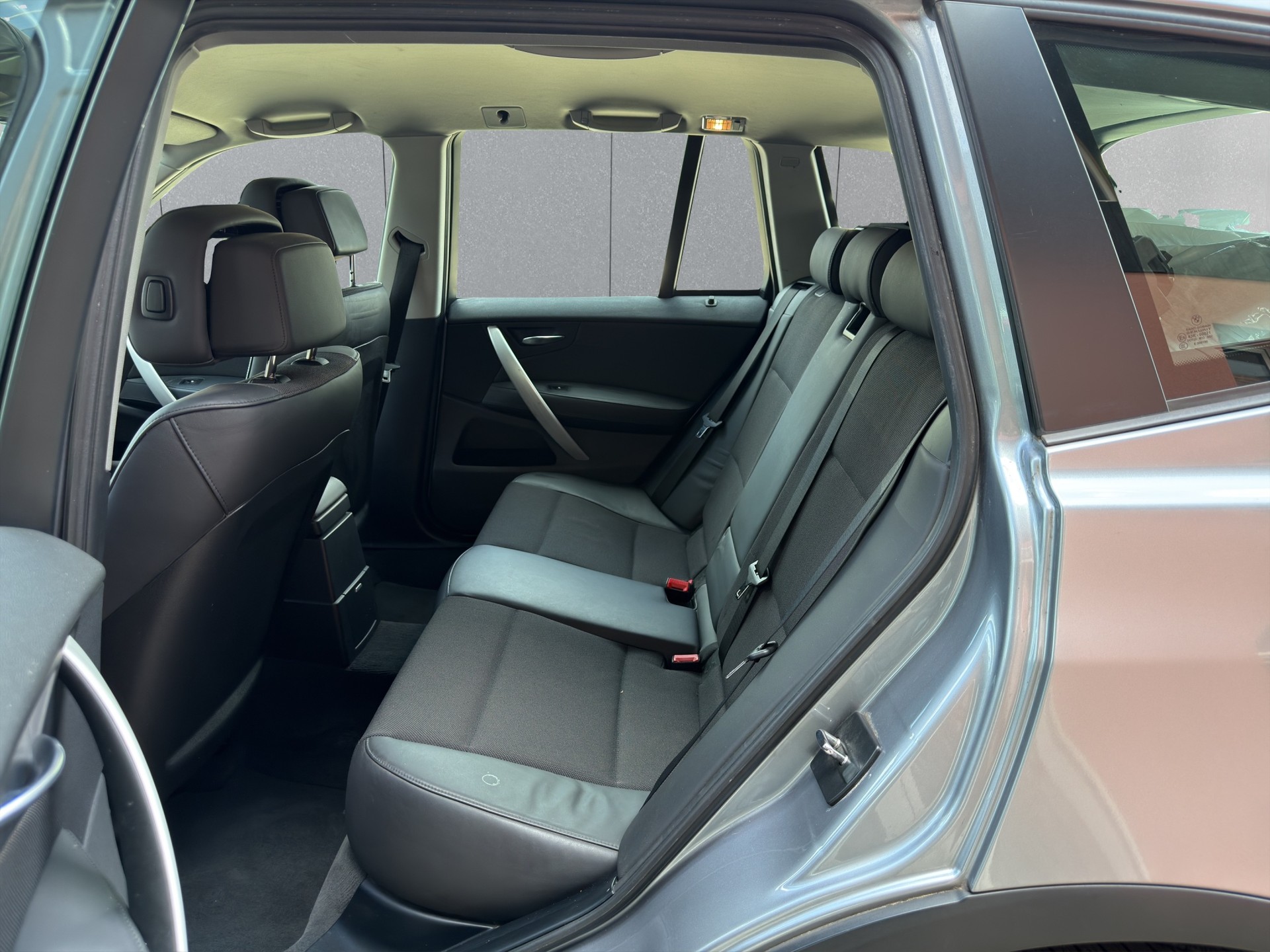 BMW X3 xDrive 20i (2.0i)-image-11