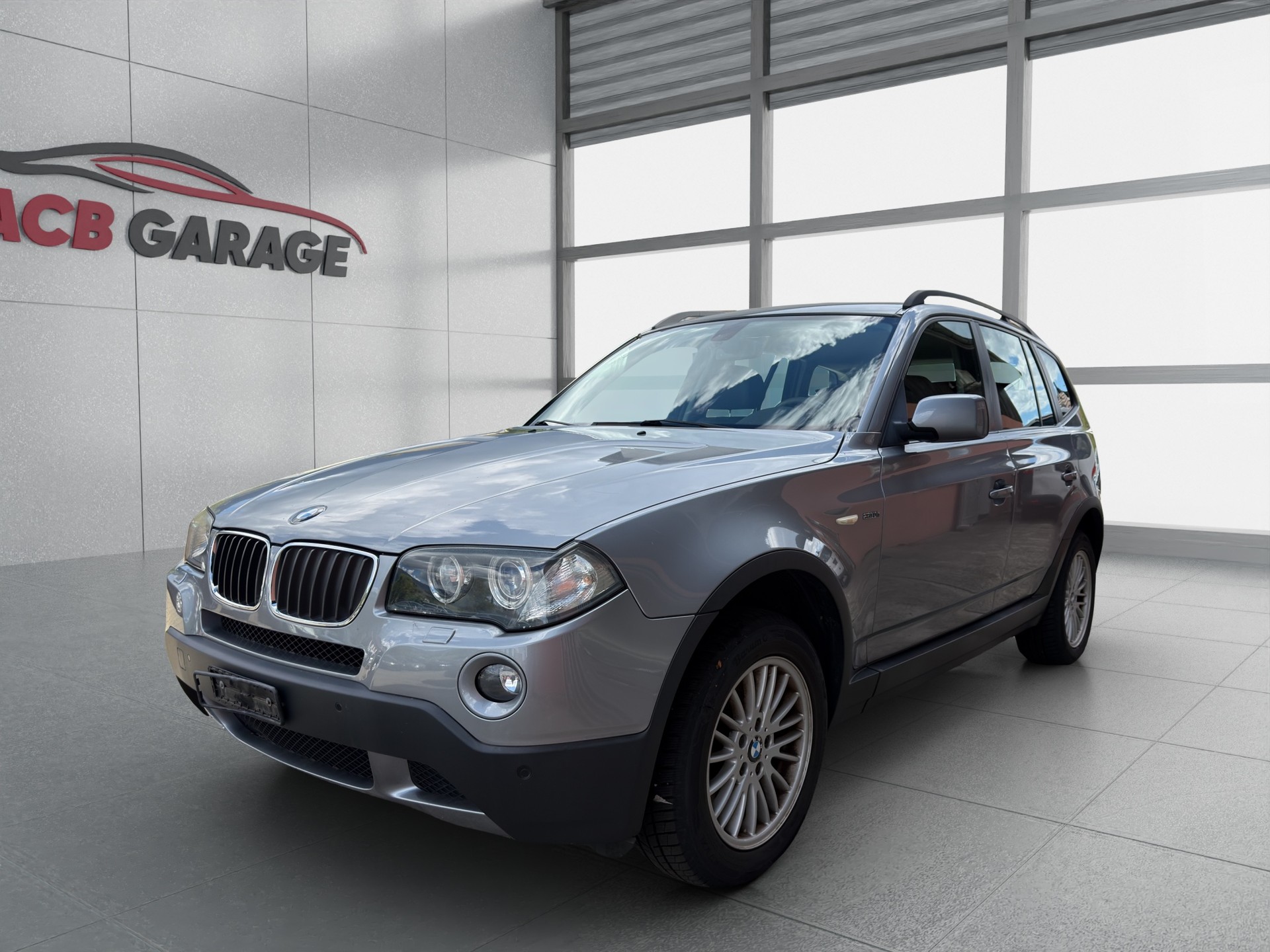 BMW X3 xDrive 20i (2.0i)-image-0