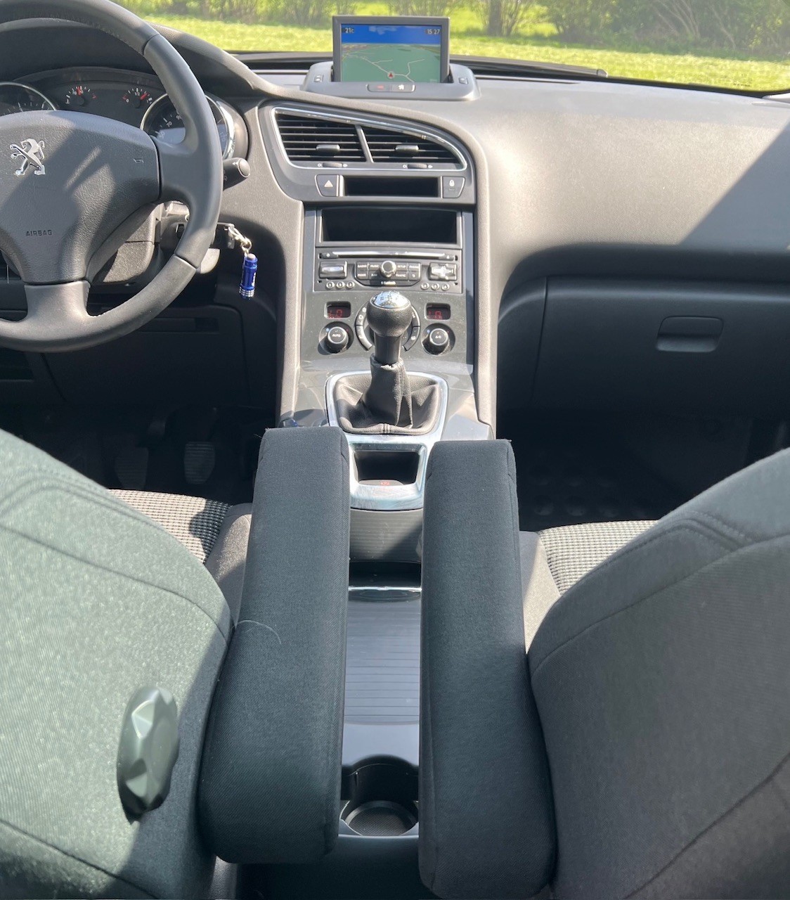 PEUGEOT 5008 1.6 16V VTI Active-image-11