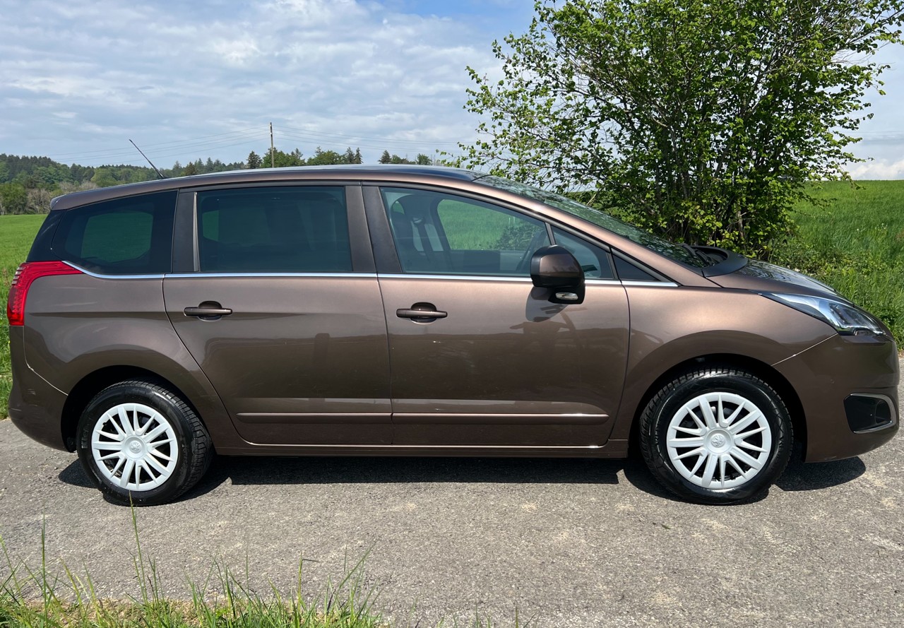 PEUGEOT 5008 1.6 16V VTI Active-image-4