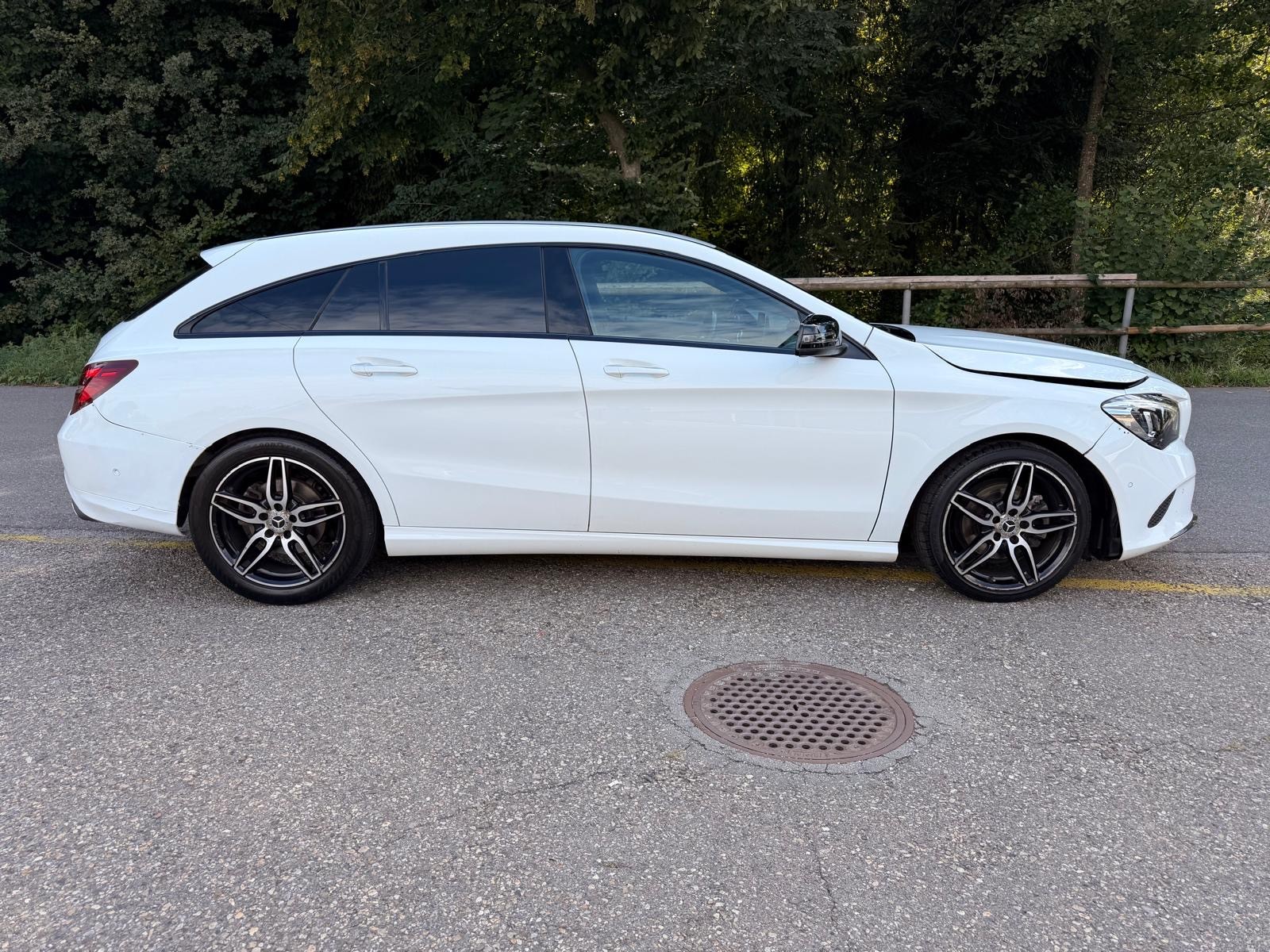 MERCEDES-BENZ CLA Shooting Brake 200 Night Star 7G-DCT-image-2