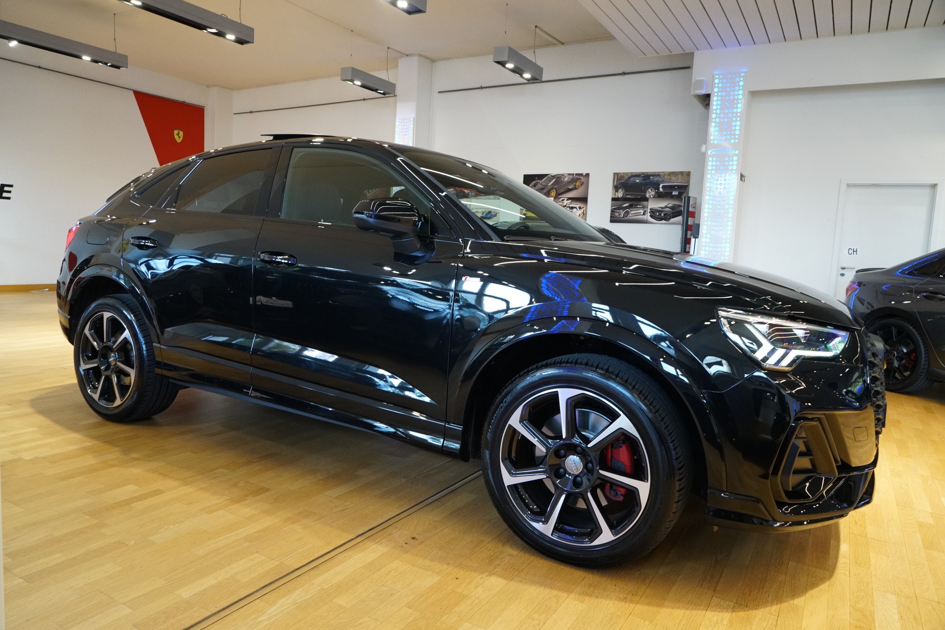 AUDI Q3 Sportback 45 TFSI S line quattro S-tronic-image-9