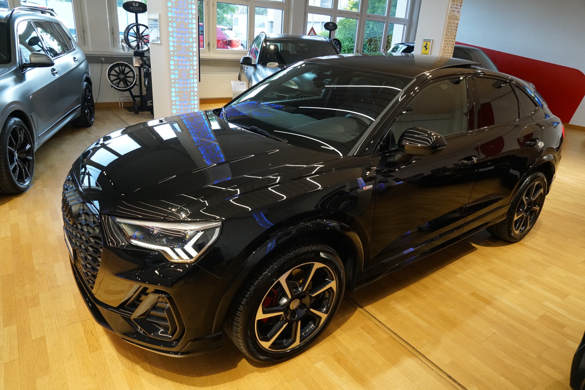 AUDI Q3 Sportback 45 TFSI S line quattro S-tronic-image-10