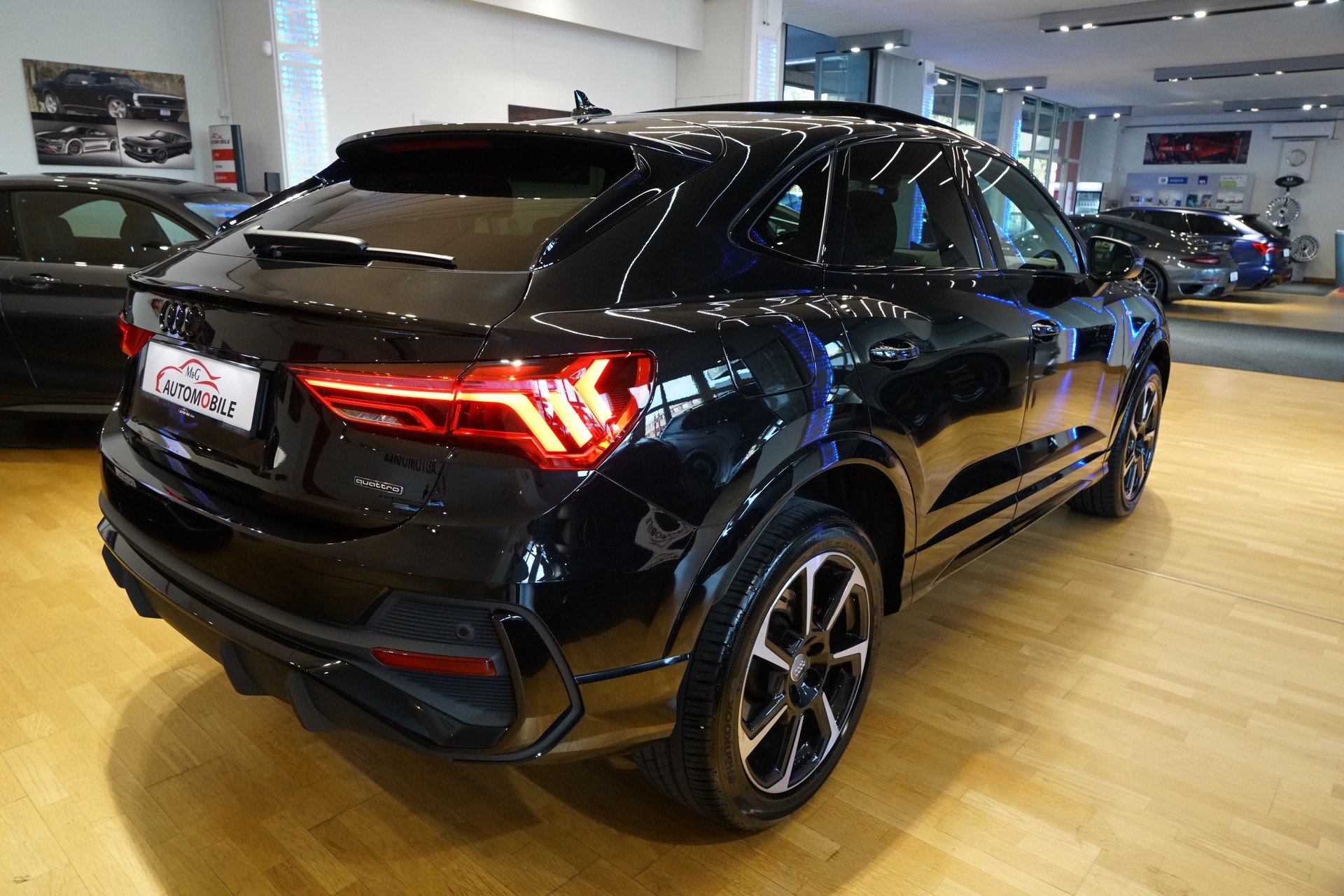 AUDI Q3 Sportback 45 TFSI S line quattro S-tronic-image-6