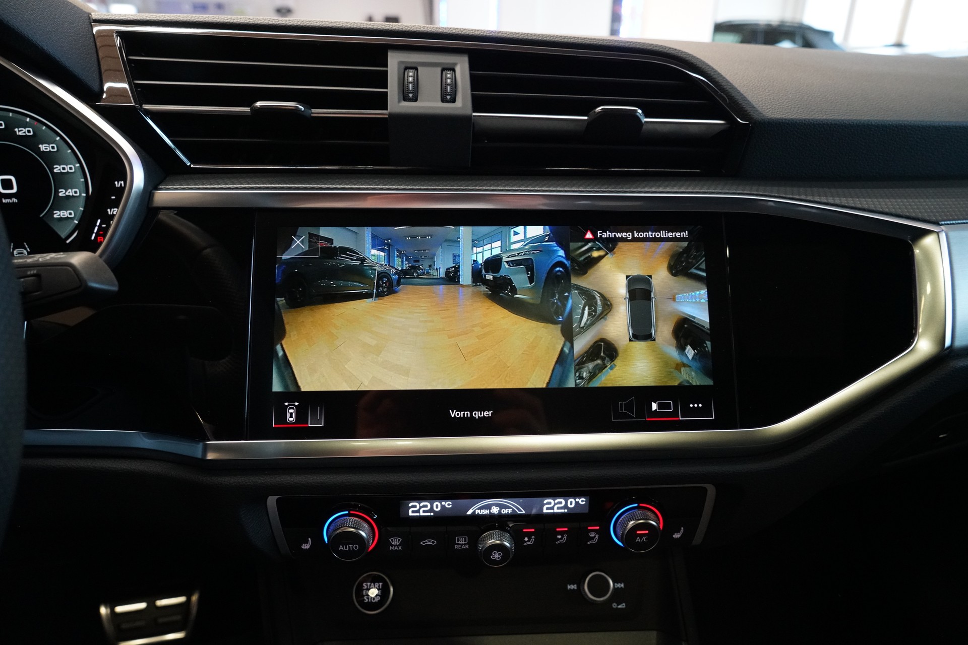 AUDI Q3 Sportback 45 TFSI S line quattro S-tronic-image-16