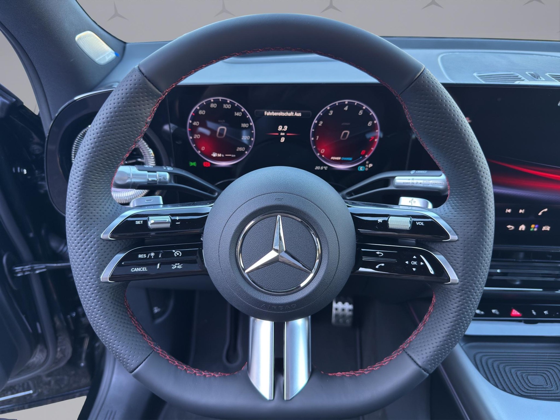 MERCEDES-BENZ GLB 220 4matic-image-9